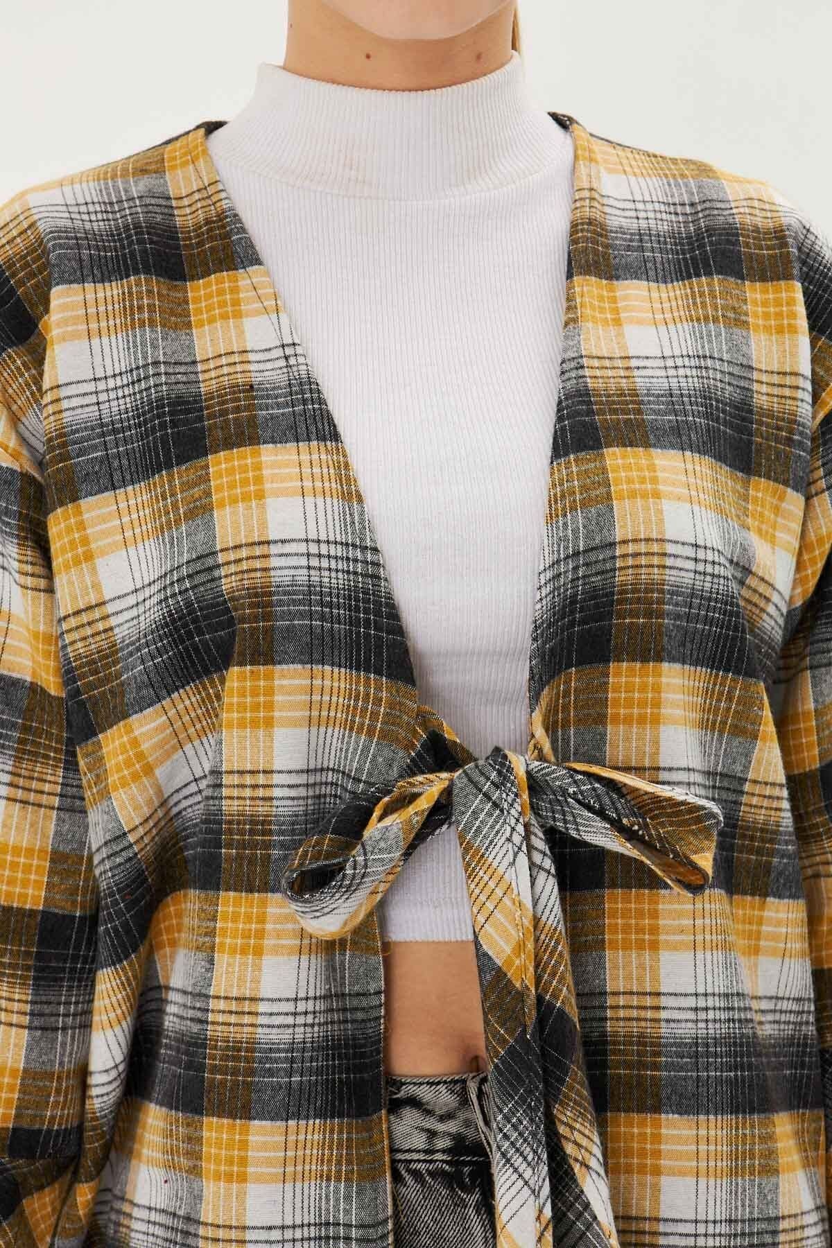 Woman yellow front connecting plaid kimono shirt ARM-25K001017