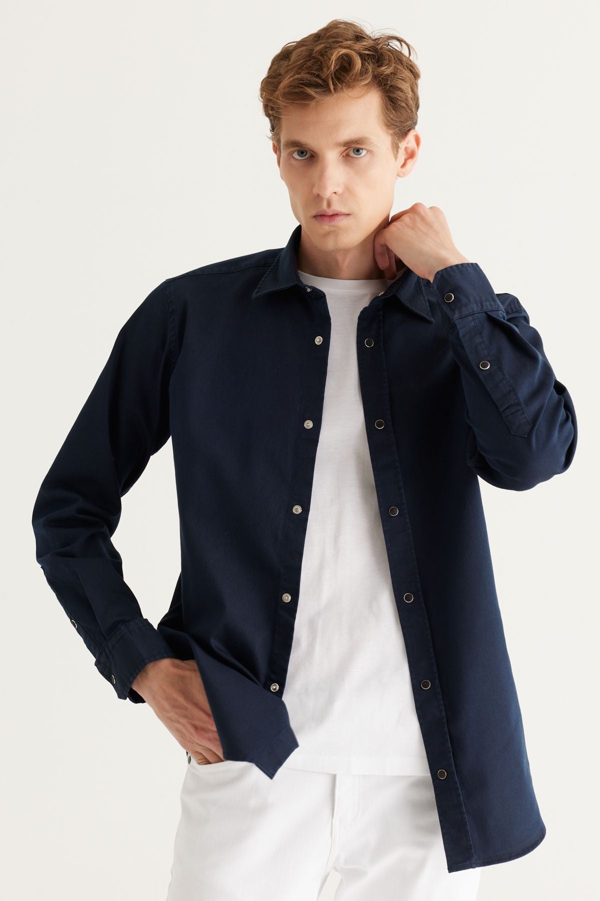 Men's navy blue comfort fit comfortable cut cotton diagonal patterned shirt