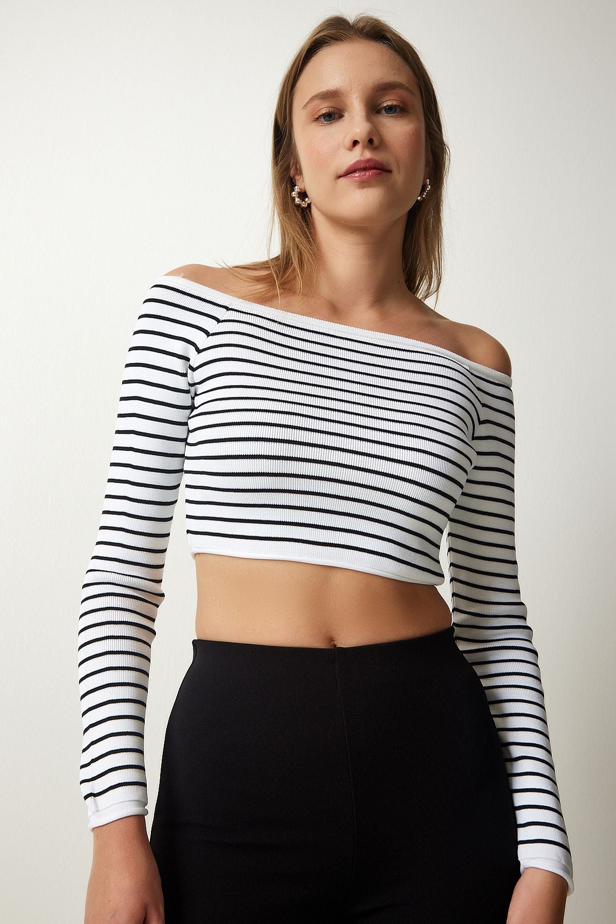 Woman White Square Collar Striped Crop blouse PF00019
