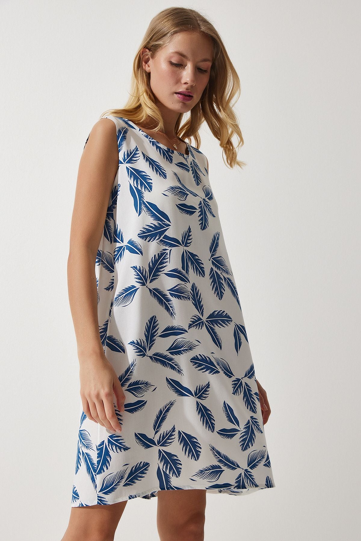 Woman White Navy Blue Patterned Kenten Viscose Mini Dress BH00343