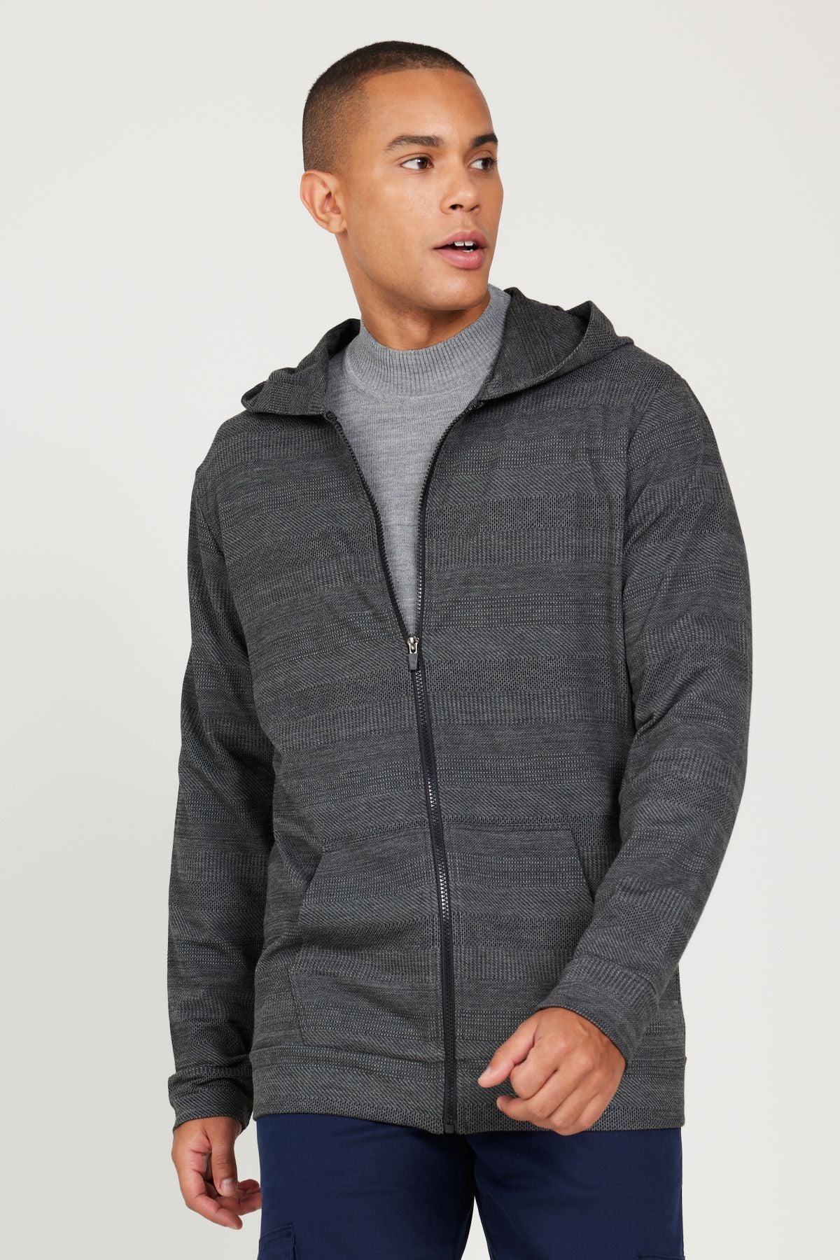 Men's black-gray standard fit normal cutting hooded zipper sweatshirt jacket