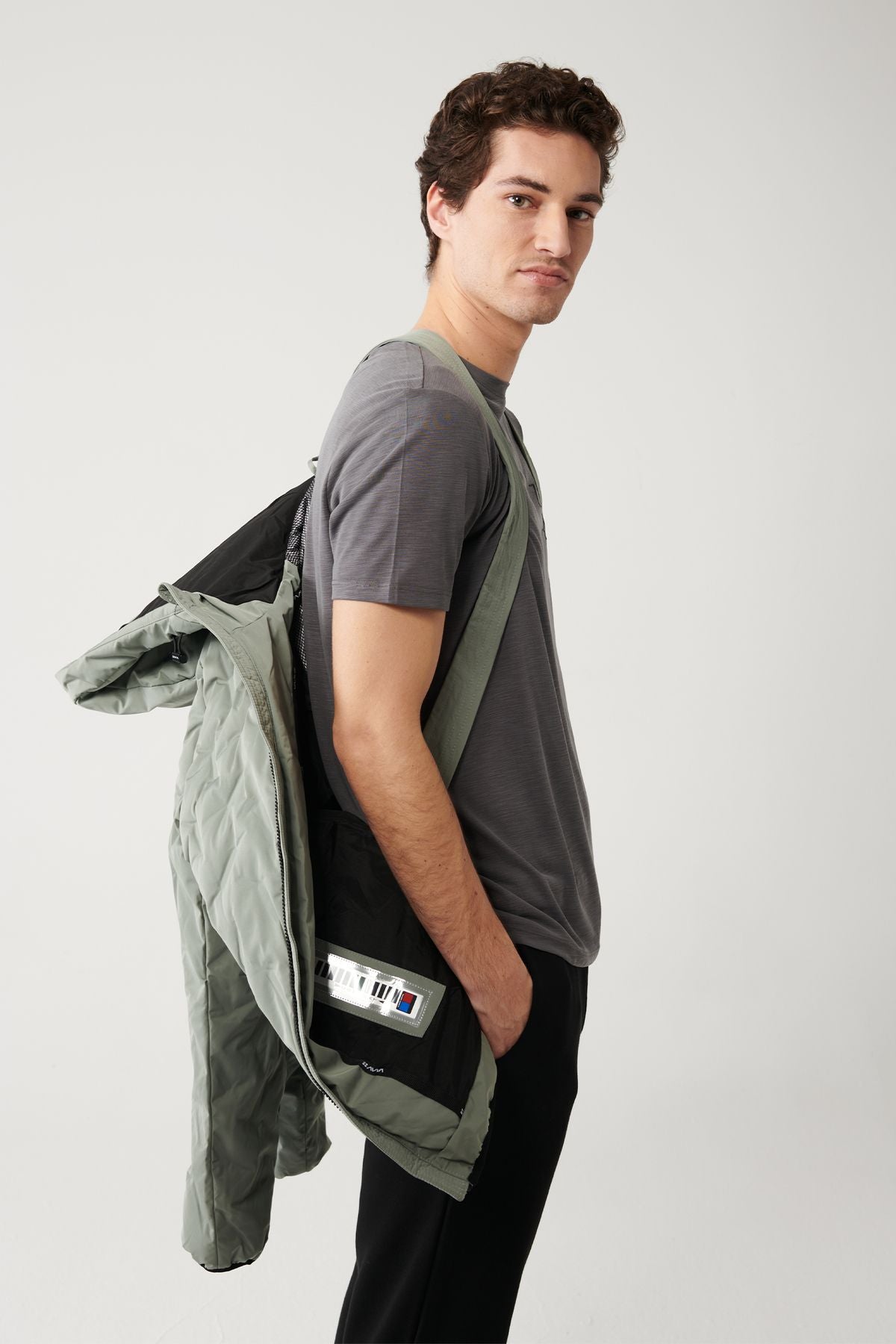 Men's Gray Hopedwater Water Driving Windproof Carrying Hanger Inflatable Mont A32Y6041