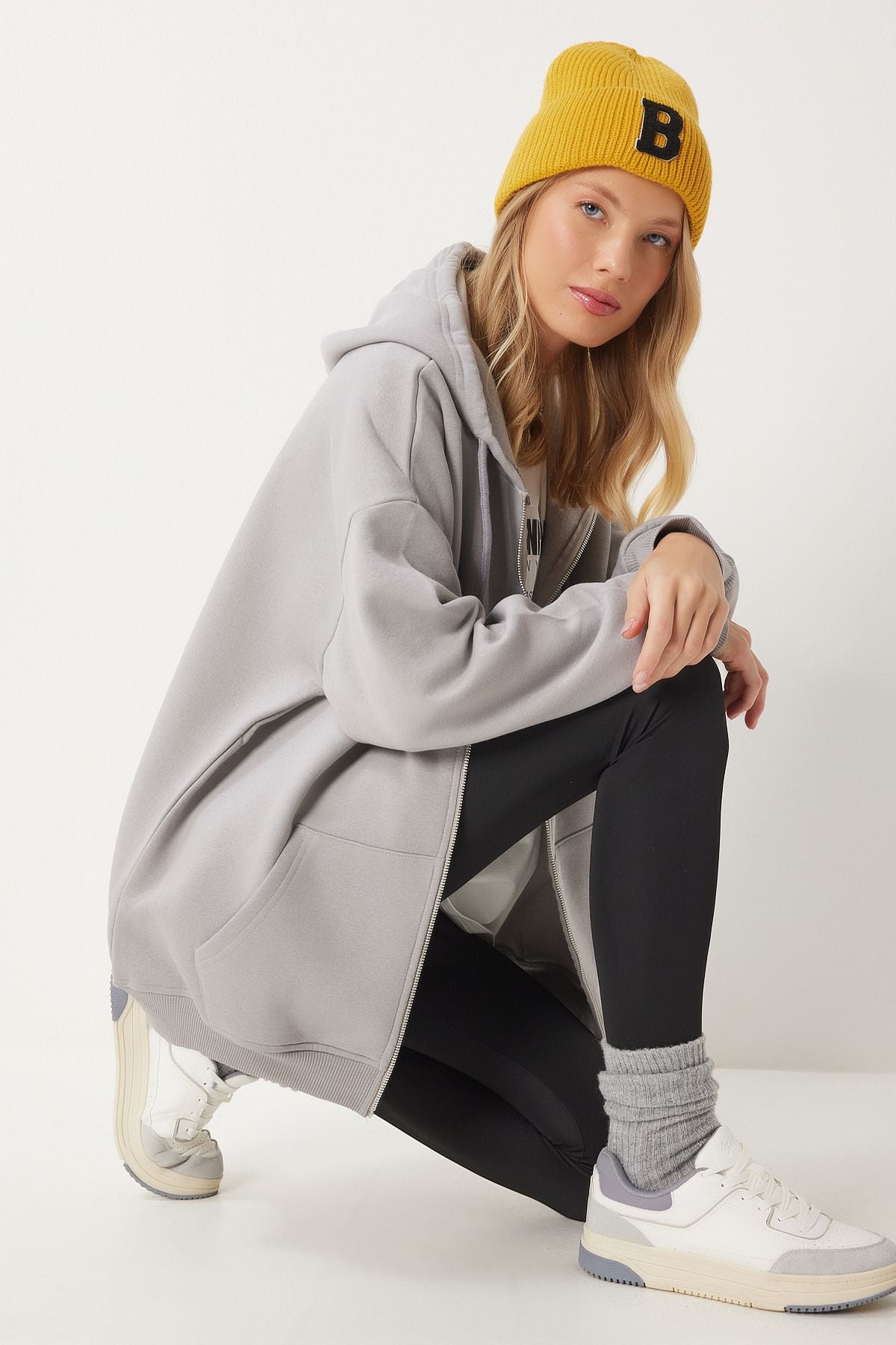 Woman Sweatshirt UB00124