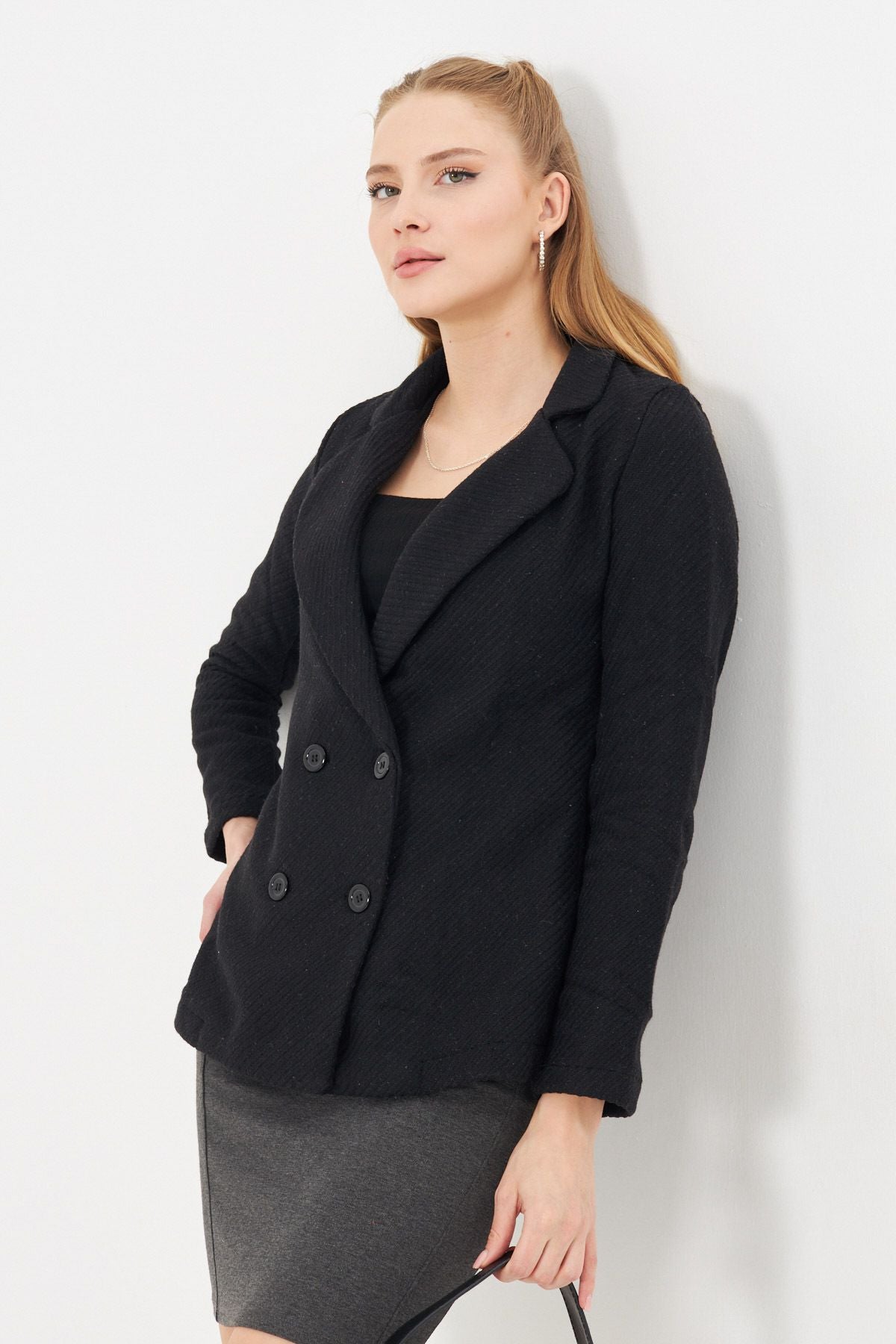 Four buttoned stamp jacket with female black line pattern ARM-24K001037