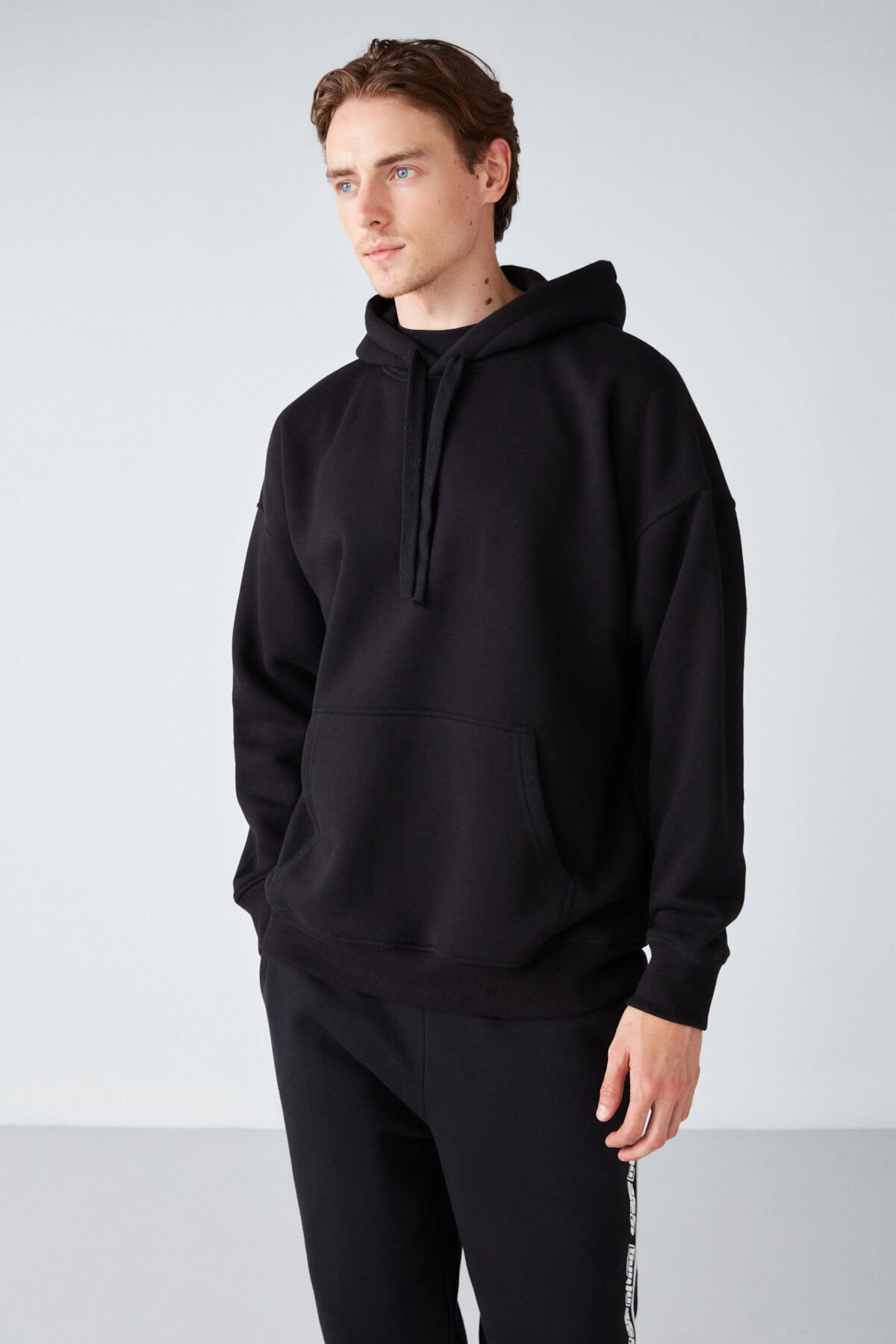 Steve Men's Sofat Fabric Cord with Oversizle Hooded Kangaroo Pocket Black Sweatshirt