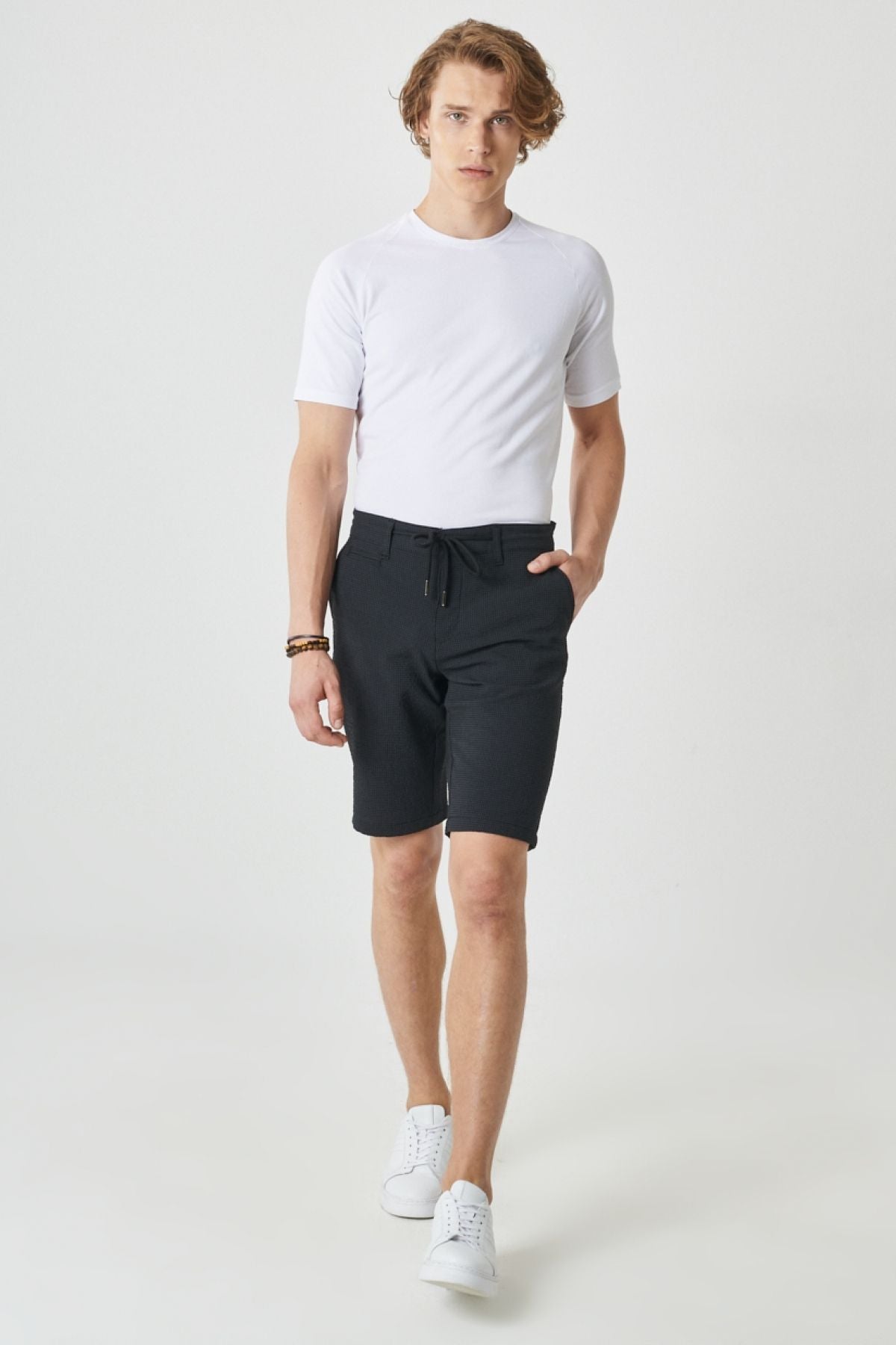 Men's anthracite slim fit narrow cut waist tied flexible shorts