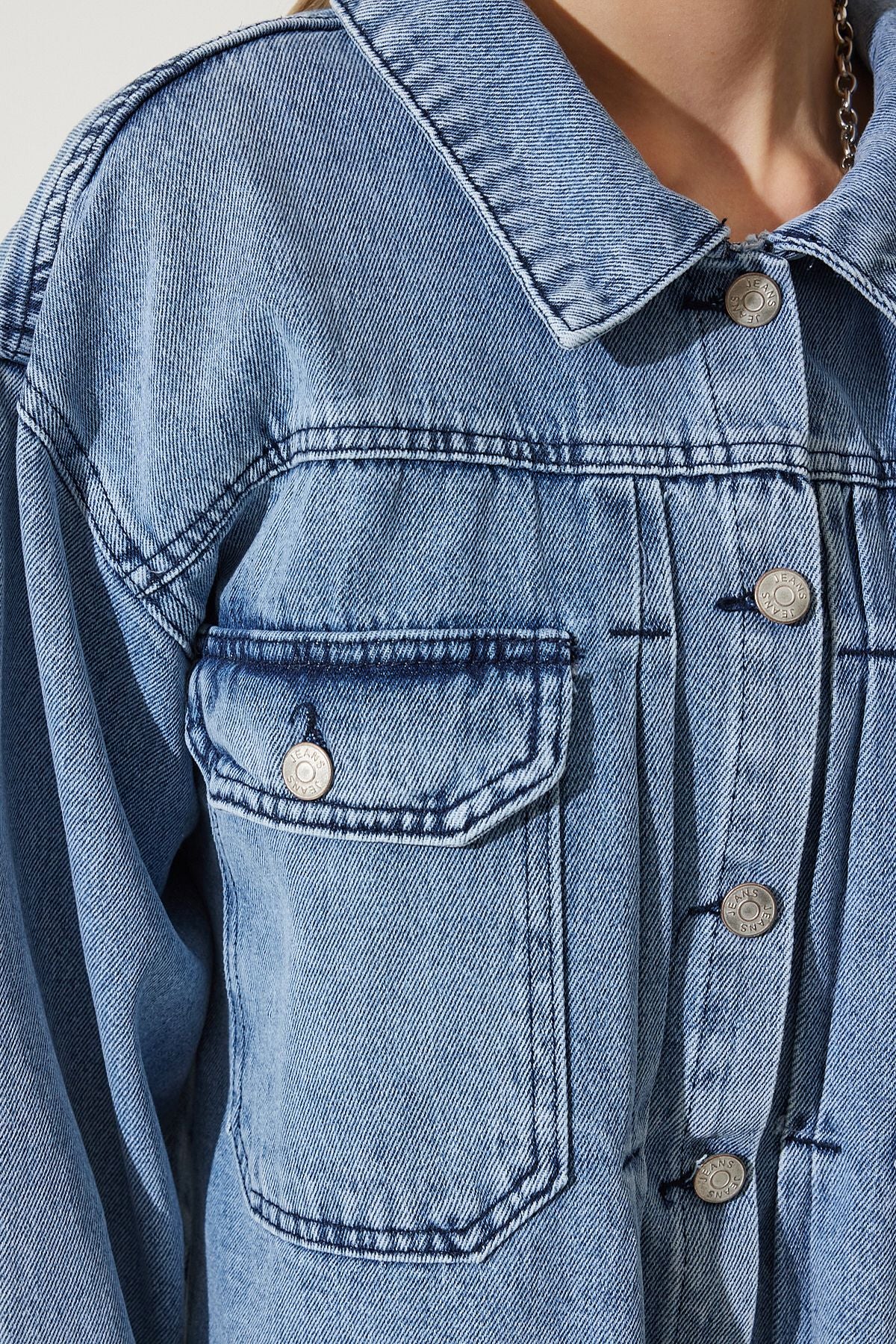 Female Medium Blue Wide Pocket Edges Seamless Denim Jacket RV00188