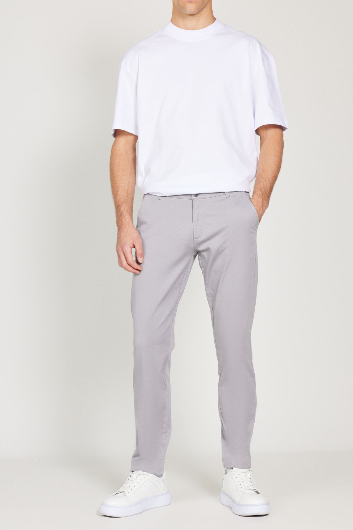 Men's gray slim fit narrow cut cotton flexible chino pants