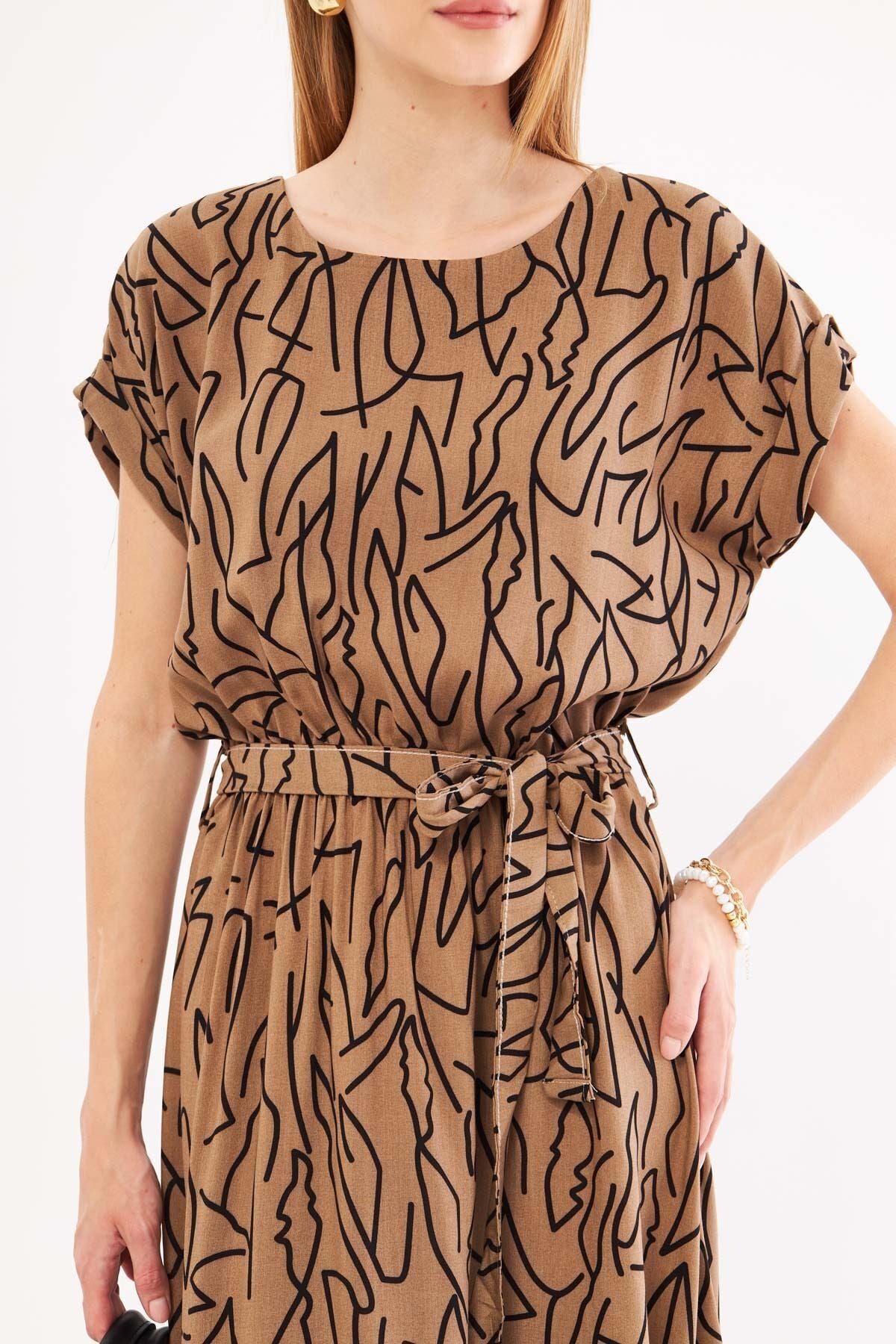 Female mink waist-tire-tied patterned dress ARM-221044