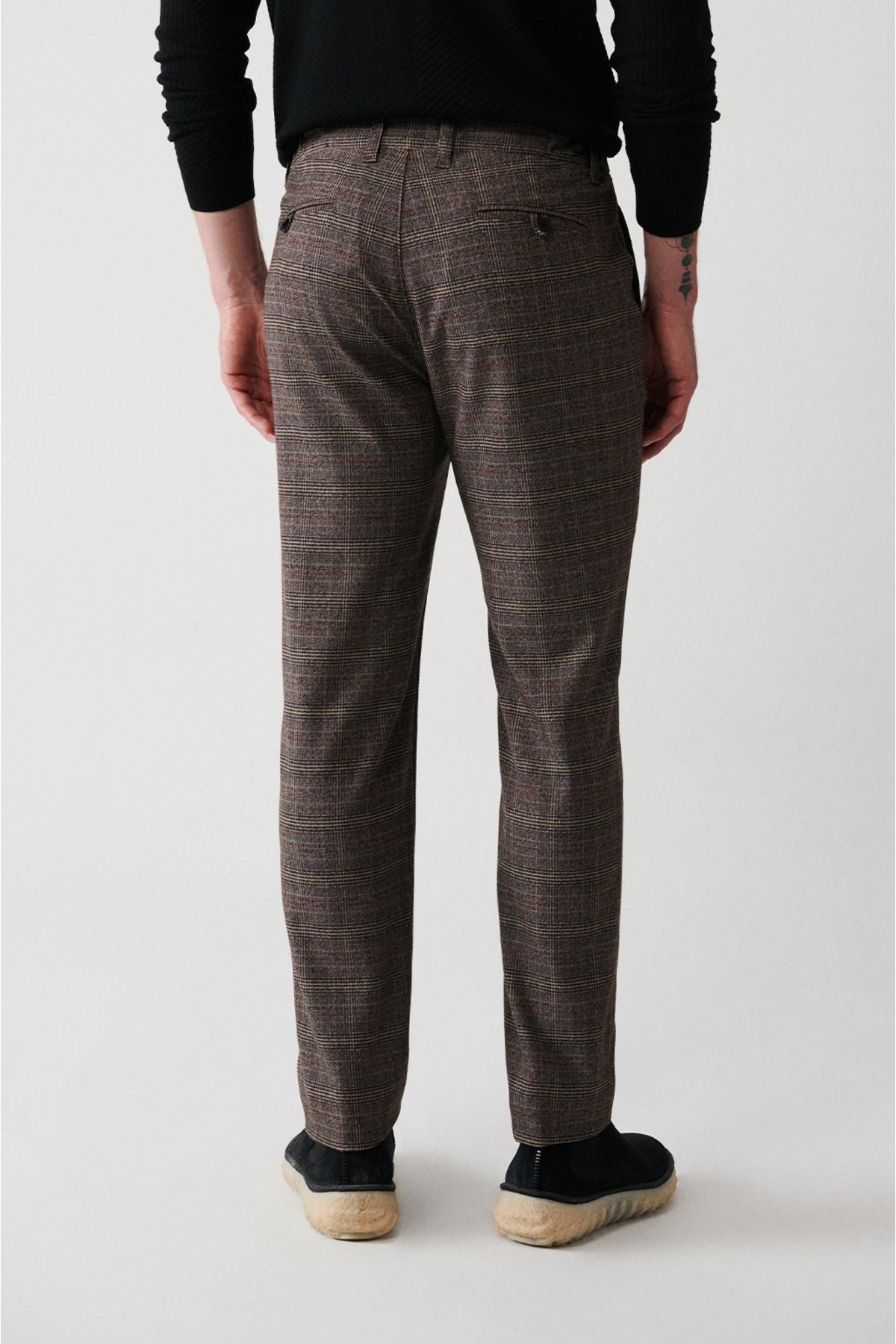 Men's Brown Classic Plaid Soft key Fland Trousers A32Y3073