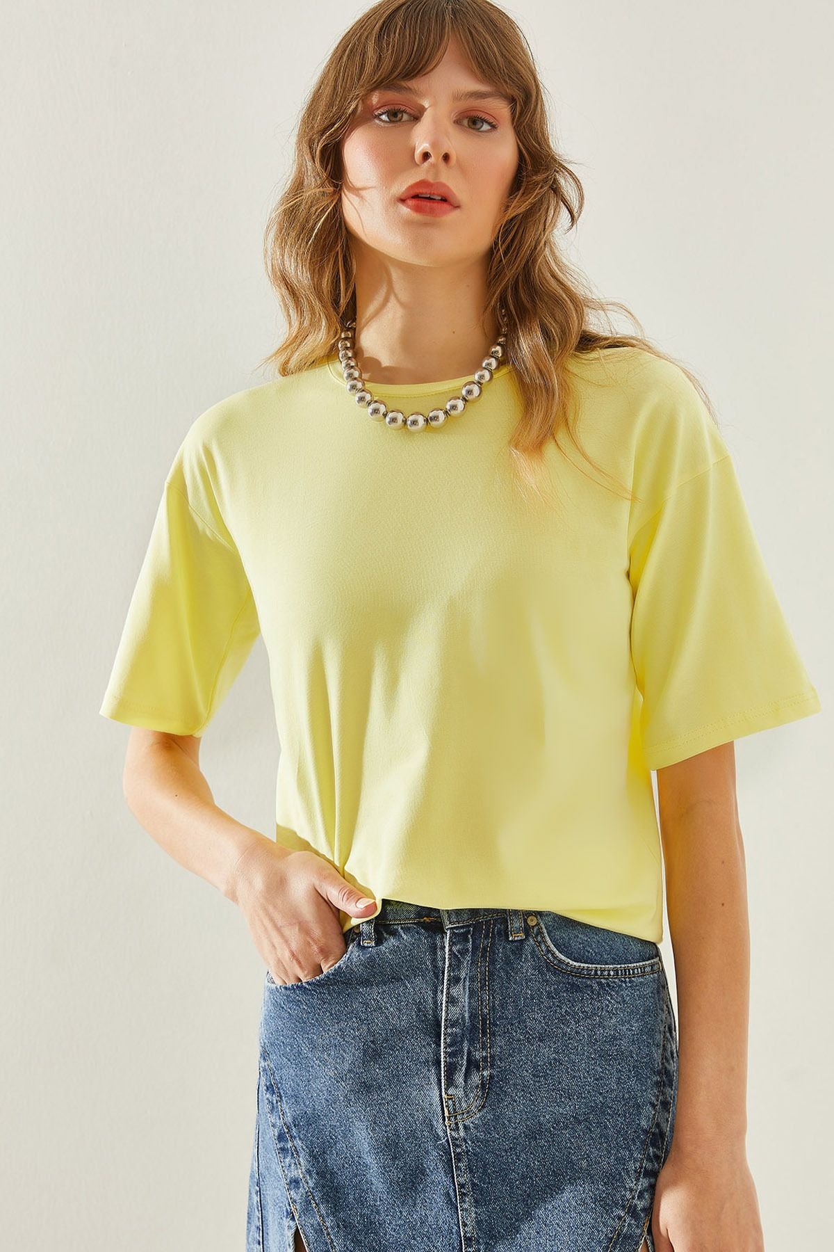 Female Bicycle Collar Short Sleeve Basic T-Shirt 60251202