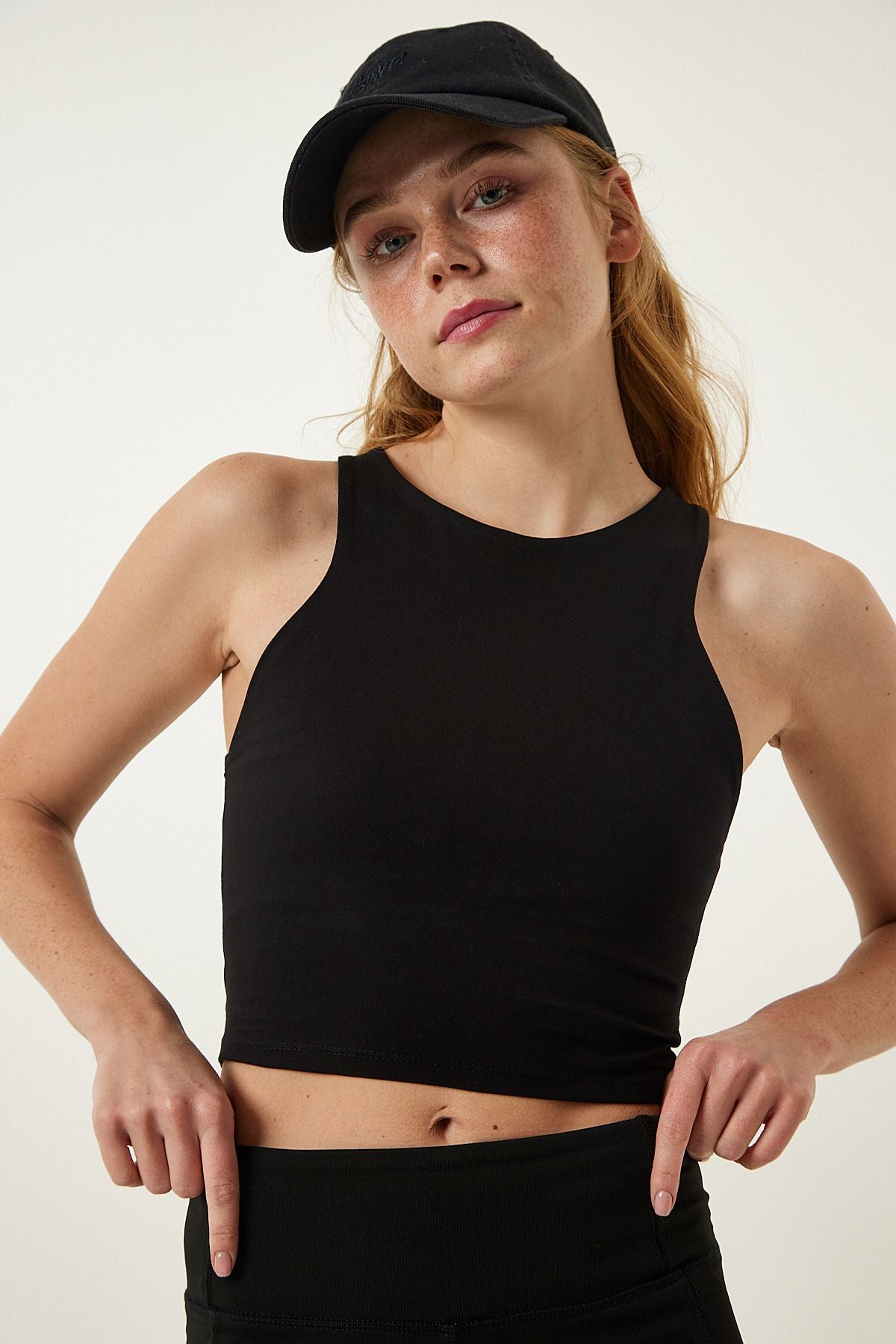 Women's black weightlifting collar Crop knitted blouse OW00027