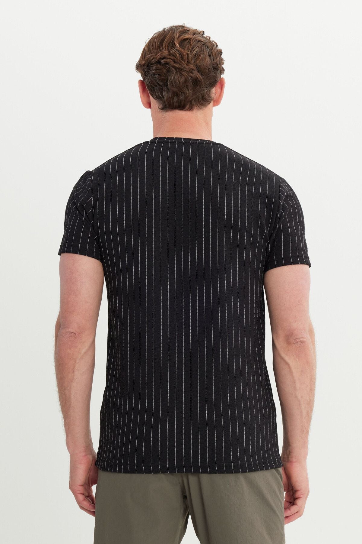 Men's black slim fit narrow cut bicycle collar flexible t -shirt