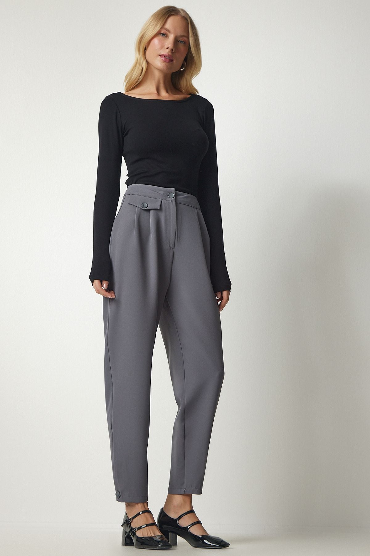 Women's gray trousers buttoned stylish weaving pants GK00012