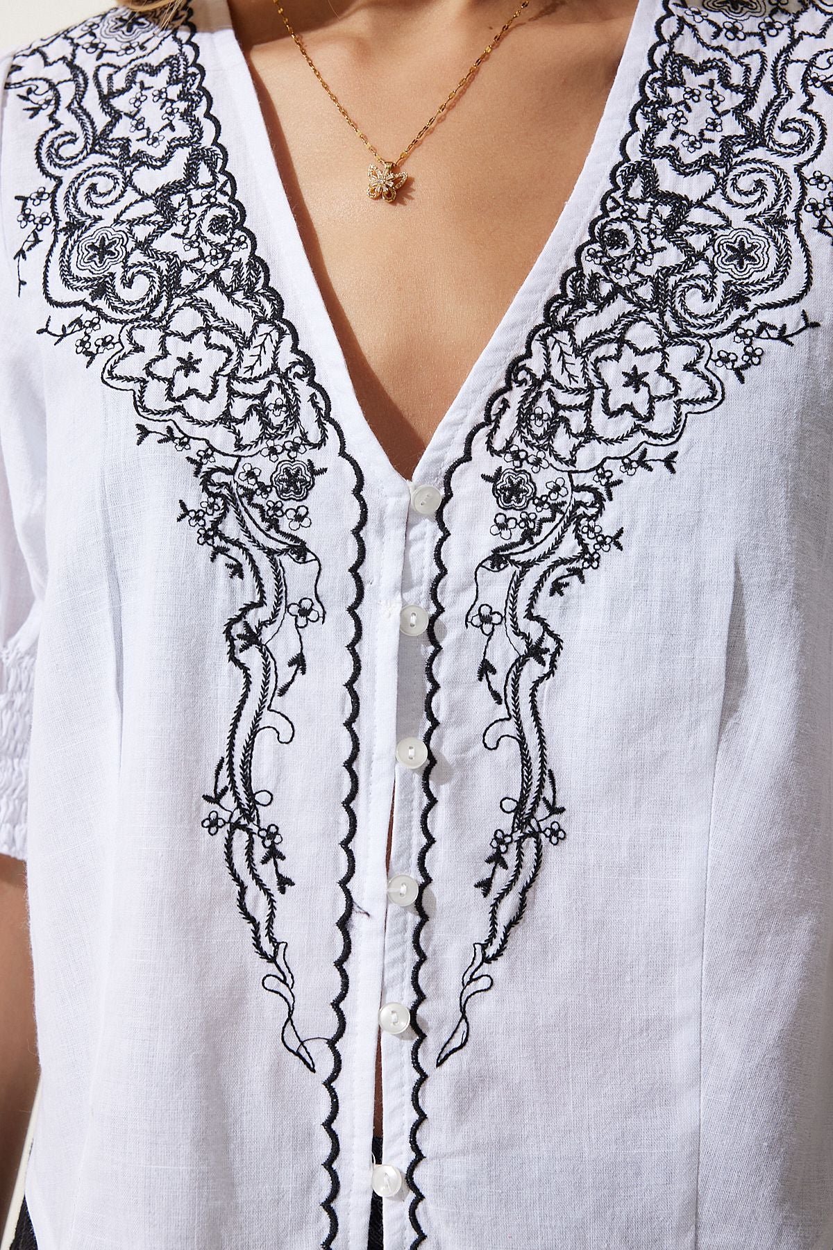 Female white embroidery balloon sleeve linen blouse RG00012