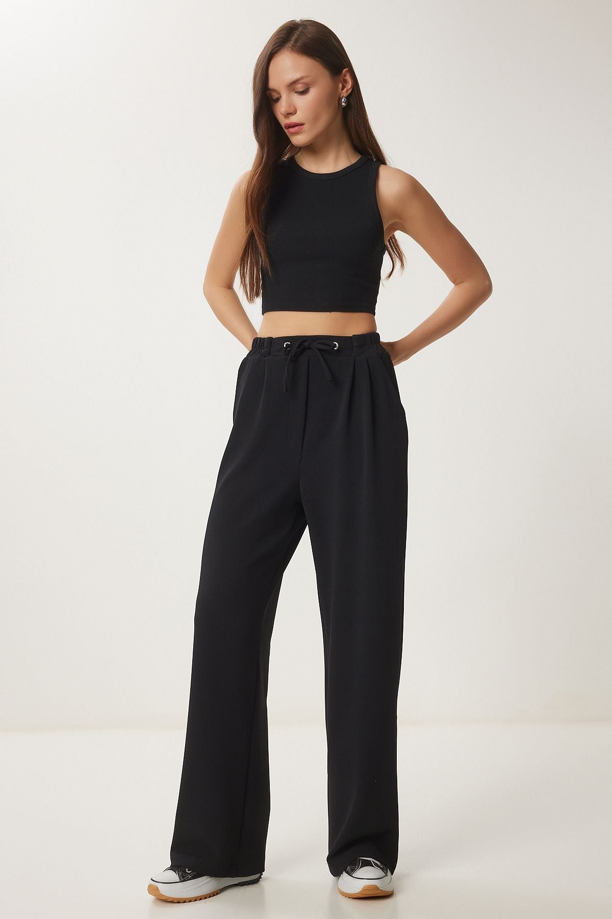Women's black abundant trotting pants rv00204