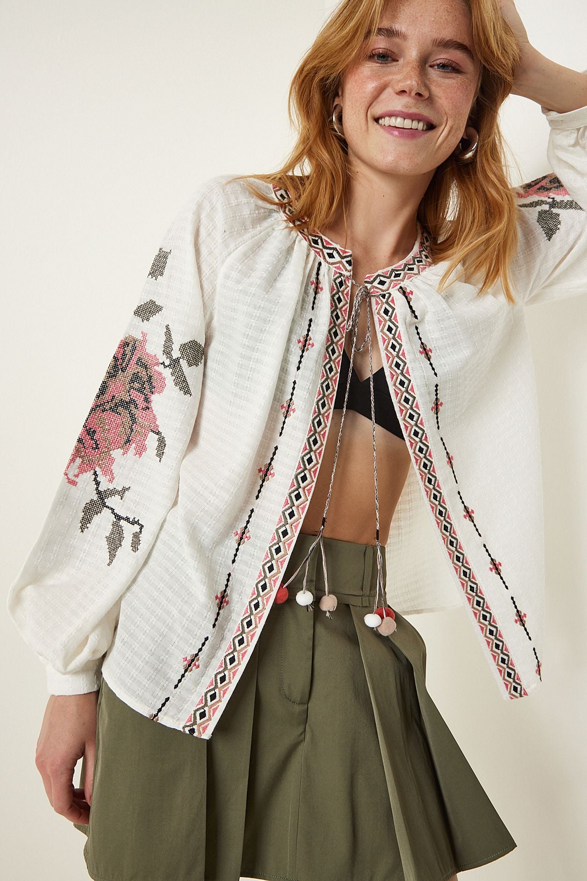 Ekru Embroidery Detailed Linen Blouse ES00146