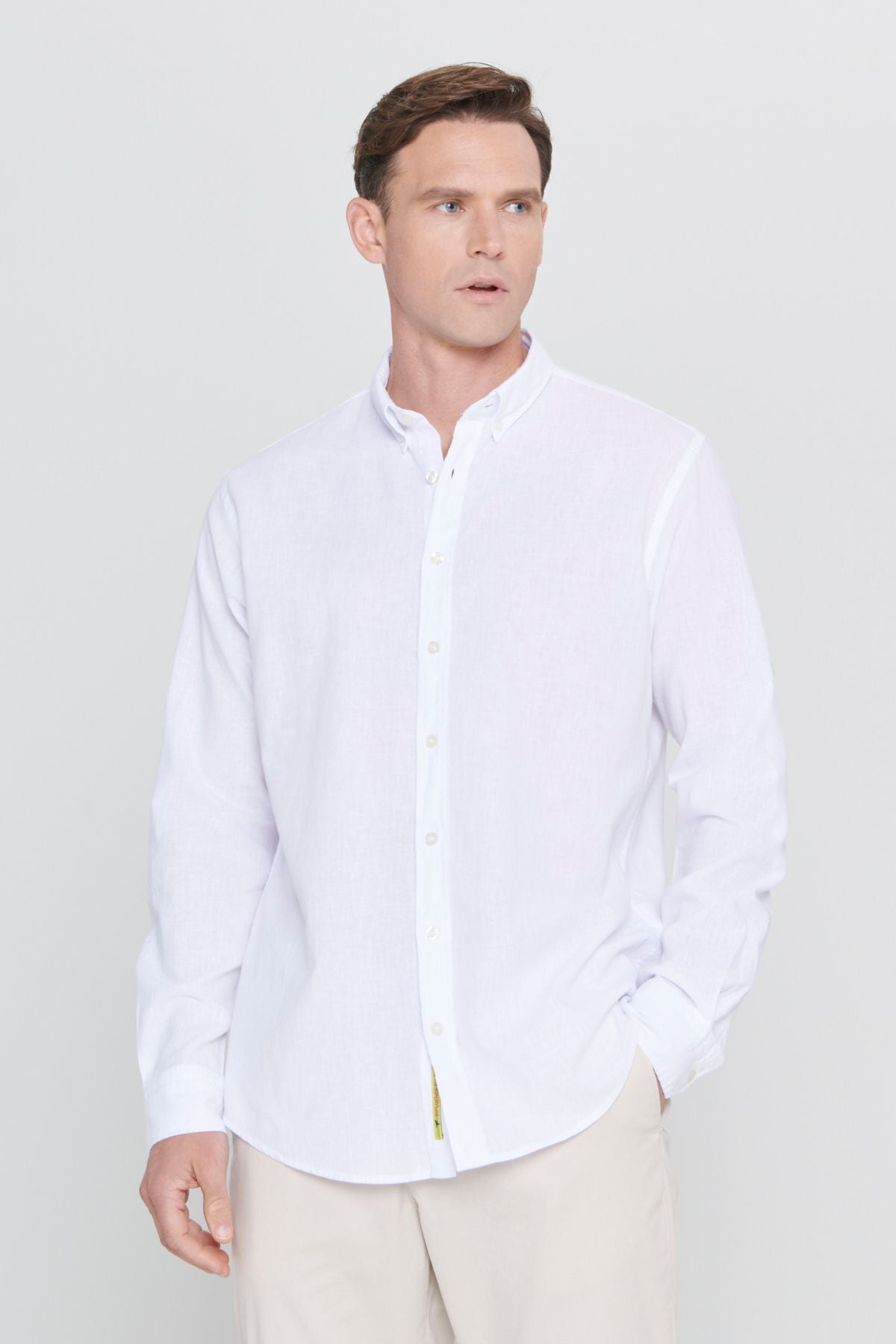 Men's white linen comfort fit comfortable cut buttoned collar casual shirt