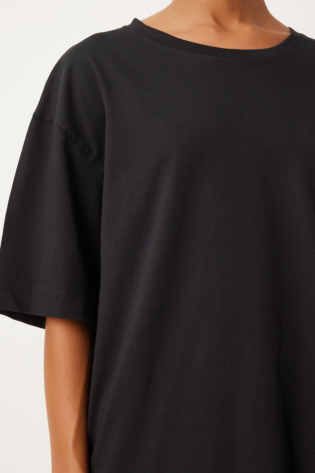 Woman Black Oversize T-shirt Volan knitted skirt set UB00291