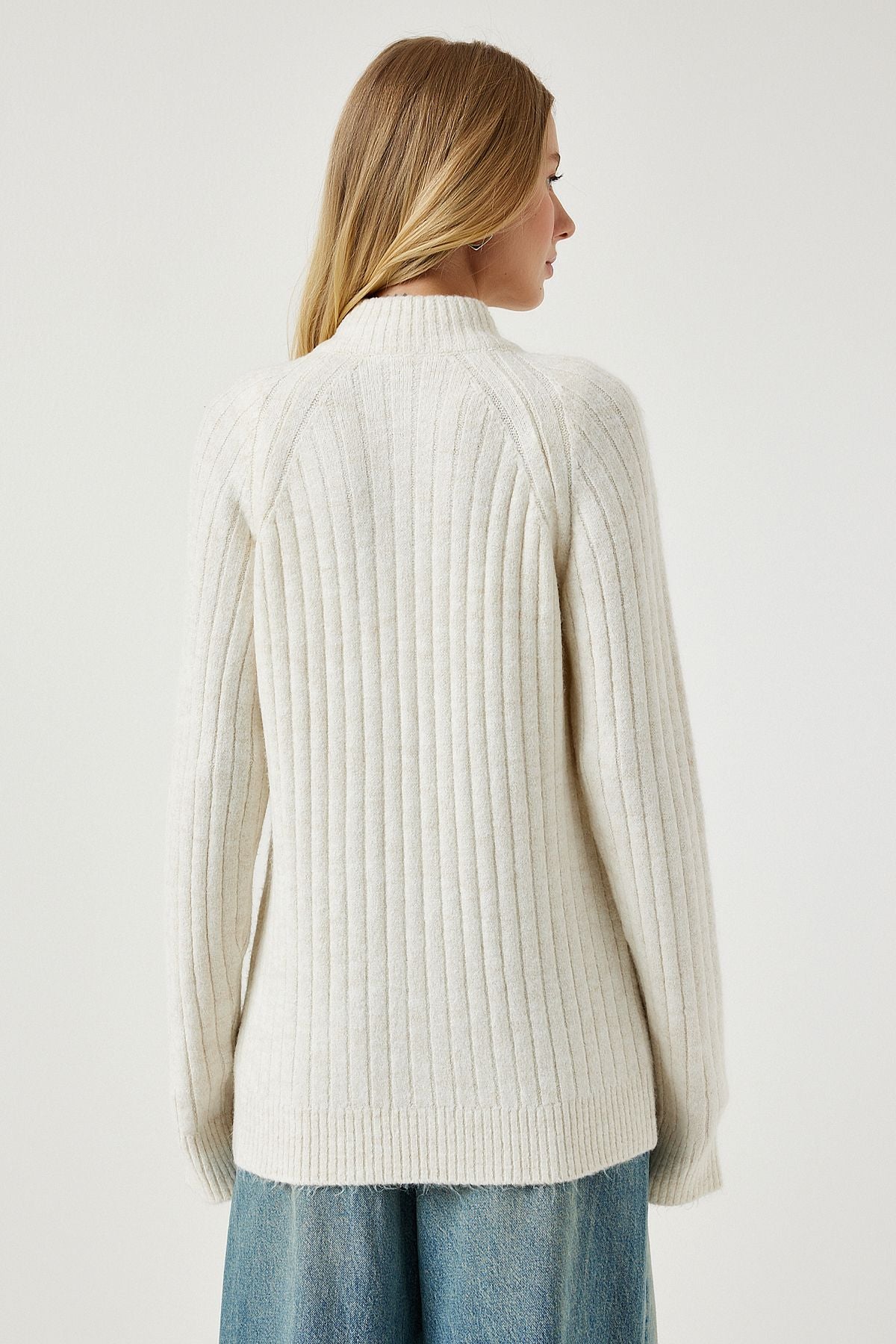 Women's Cream Zippered Knitwear Cardigan DD01301