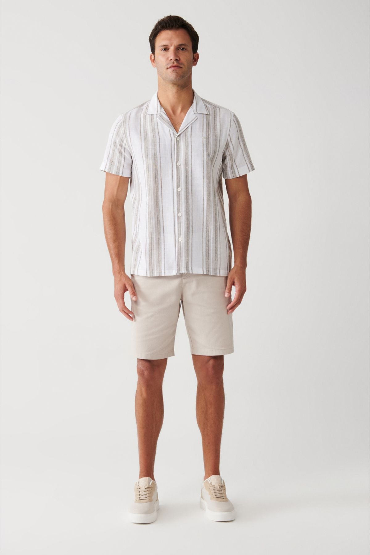 Men's Brown Easy ironing Cuban collar striped short sleeve shirt A31y2223