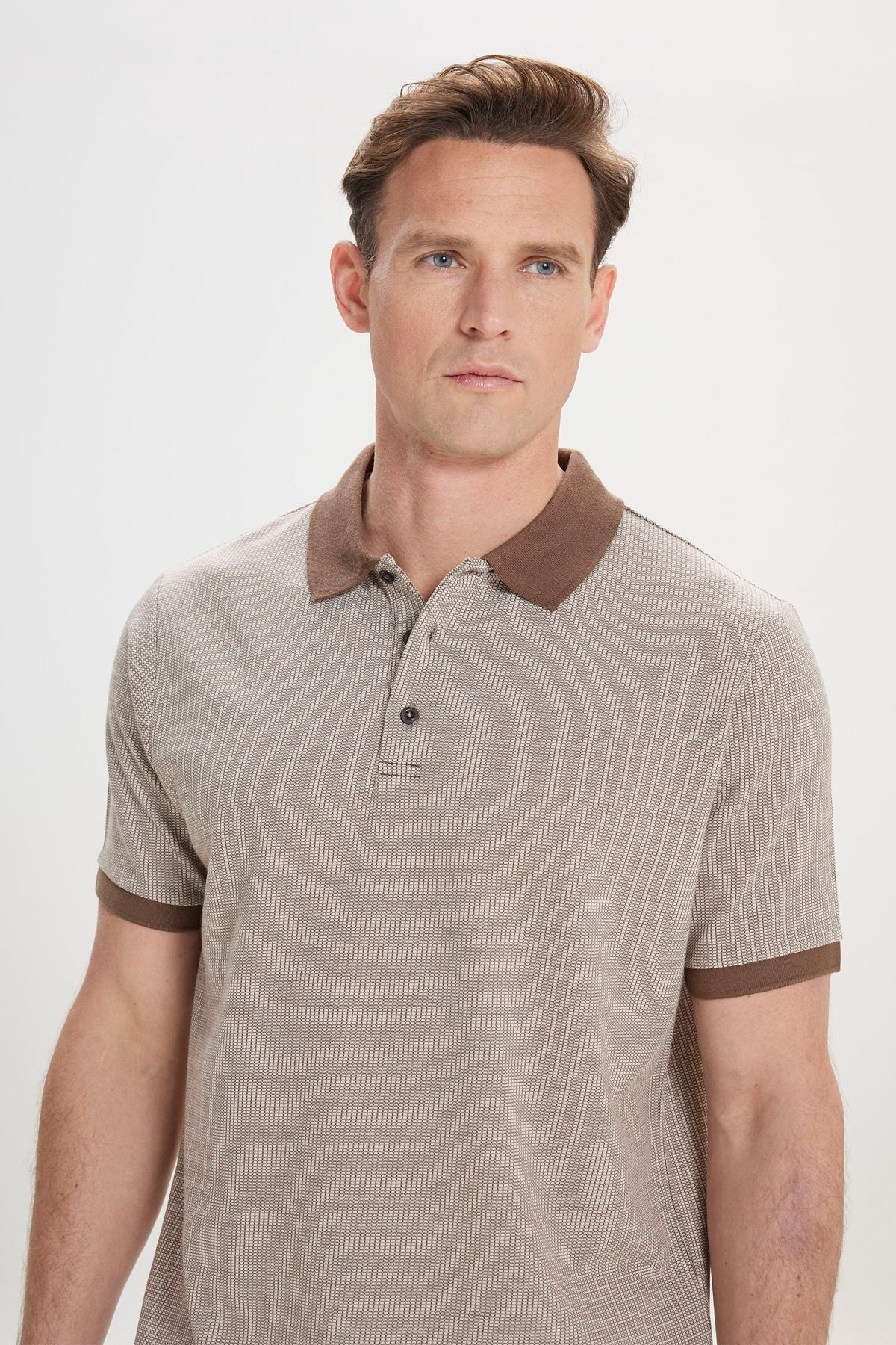 Men's brown regular fit comfortable cut polo collar cotton jacquard t -shirt