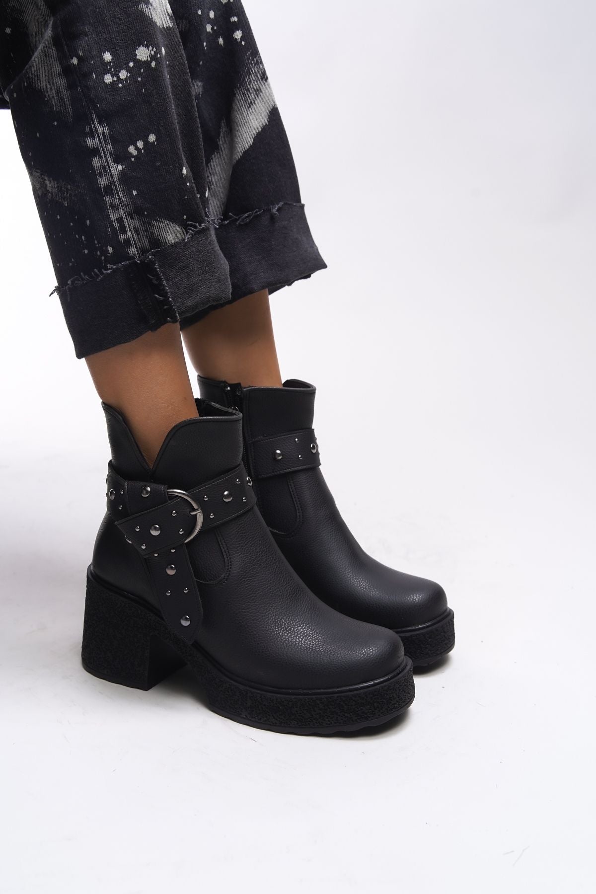 KRİNES Female Heels Bot 00122278 textured black skin