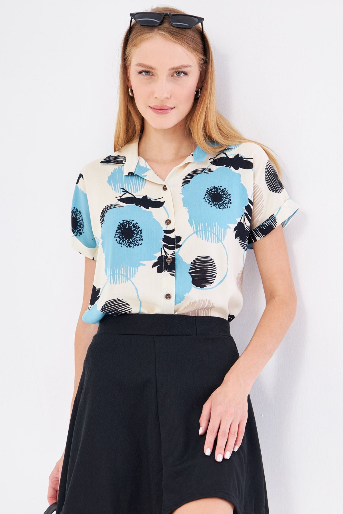 Woman Light Blue Patterned Short Sleeve Shirt ARM-221052