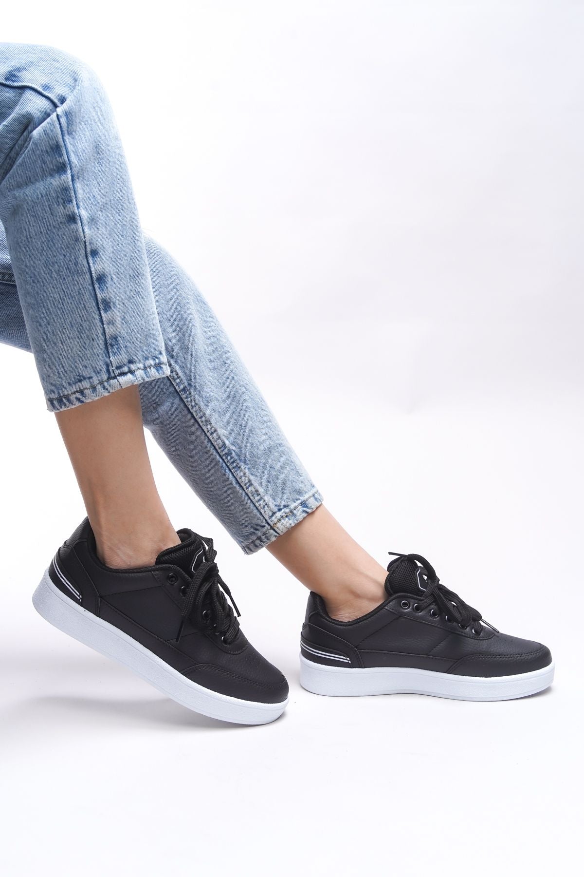Ghiogluah Unicaker Sneaker