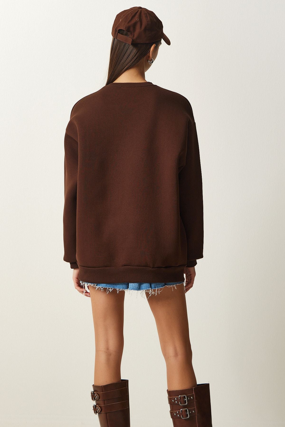 Woman Brown Heart Embroidery Sweatshirt OW00004