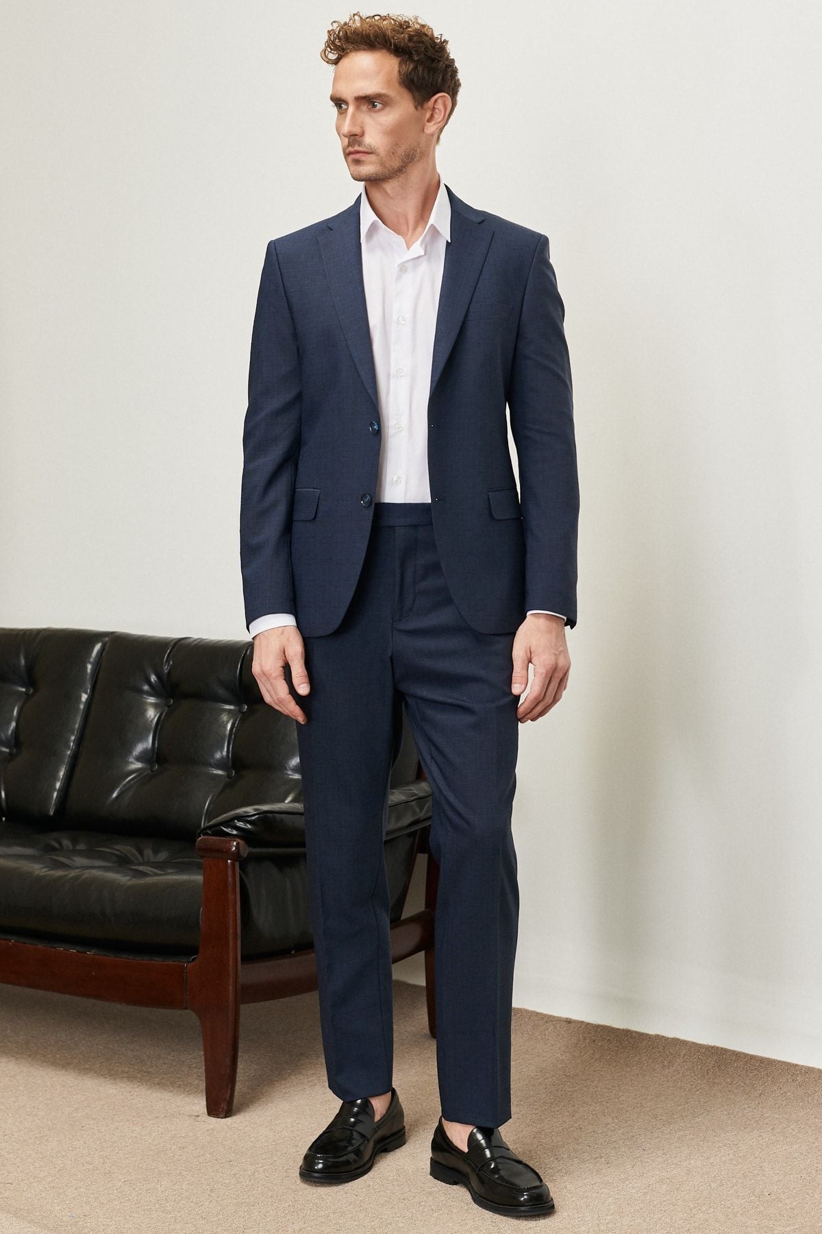 Men's navy blue slim fit narrow cutting mono collar pattern woolen suit