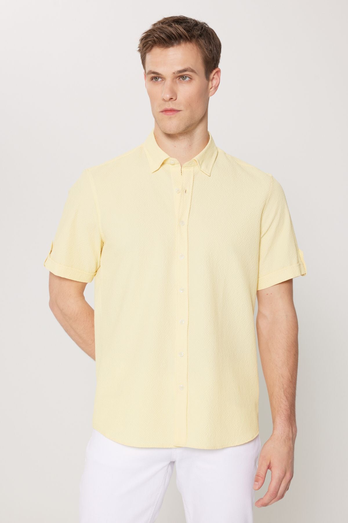 Men's yellow slim fit narrow cut hidden button collar short sleeve shirt