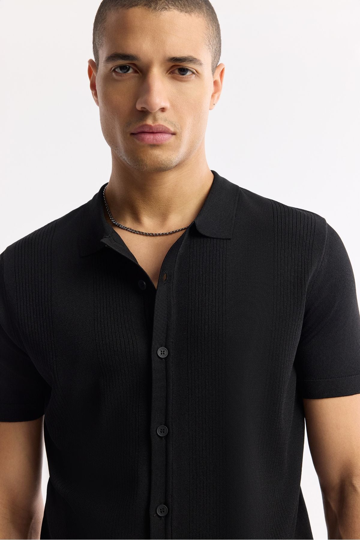 Men's black polo collar front buttoned wick knit patterned rayon knitwear T-shirt A51y5001