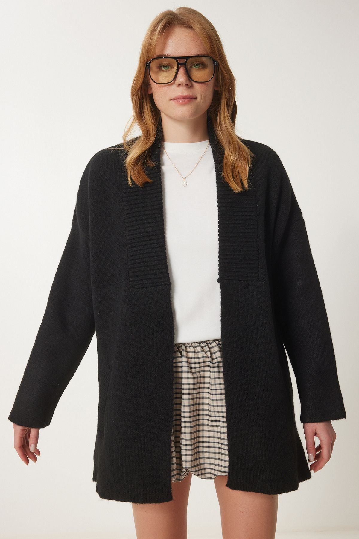 Women's black pocket thick textured knitwear cardigan PF00063
