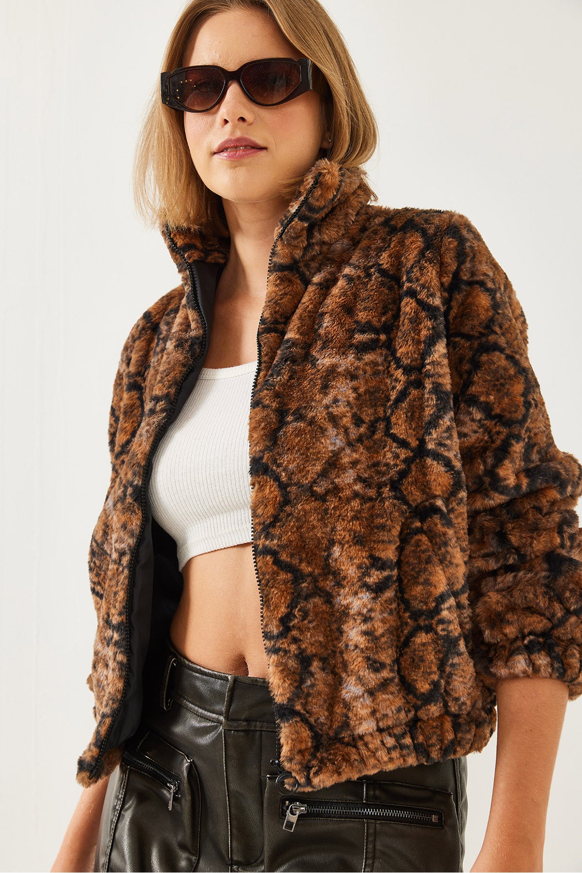 Women's Turtleneck Zippered Plush Coat 3108 60351231