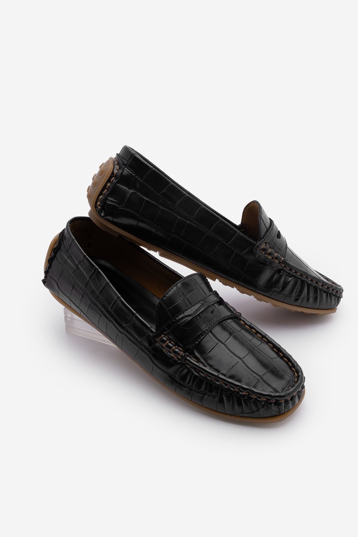 Woman Loafer Daily Shoes Feryus Black Croco