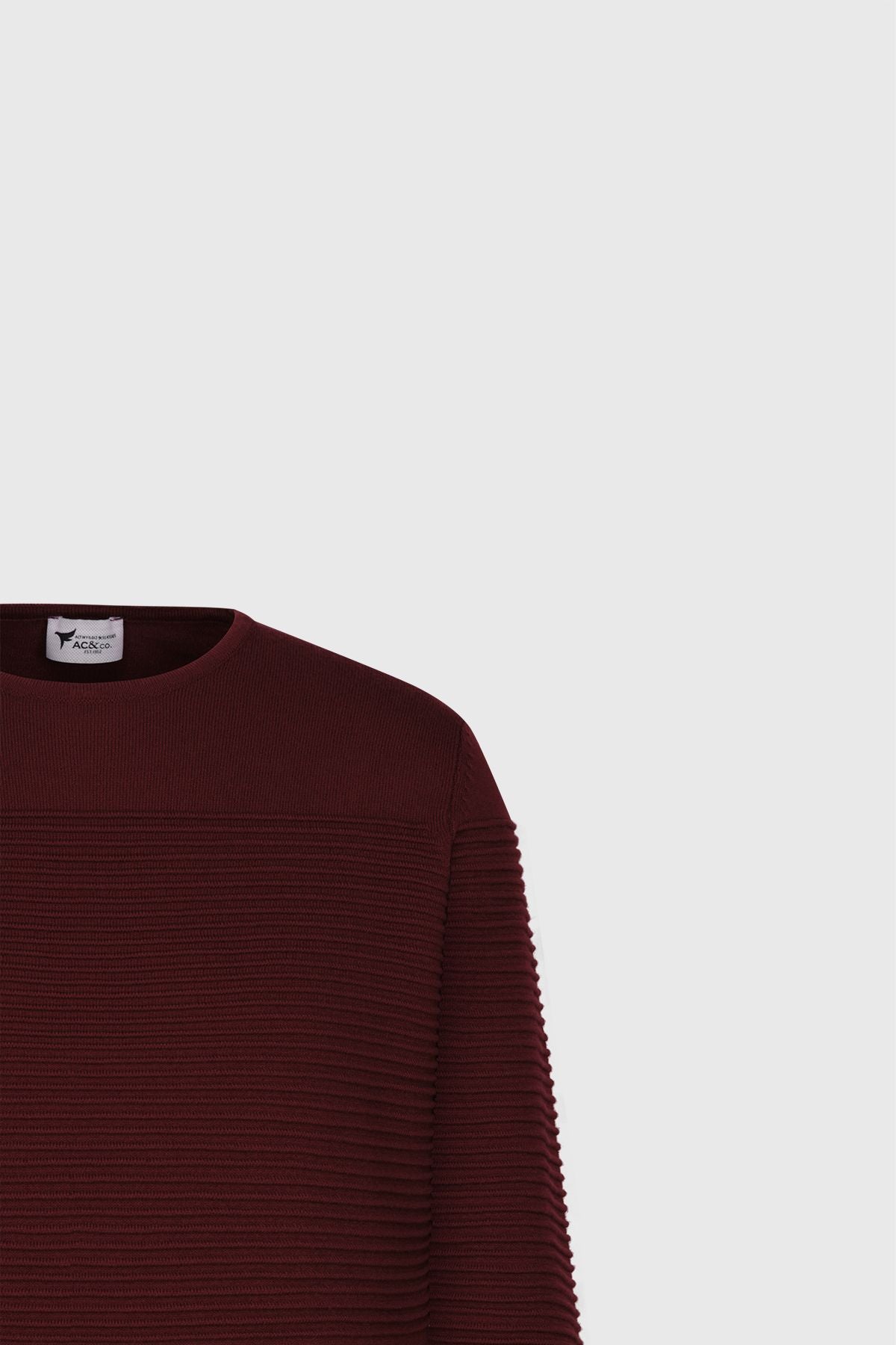 Men's red anti-pilling featured standard fit bicycle collar textured knitwear sweater