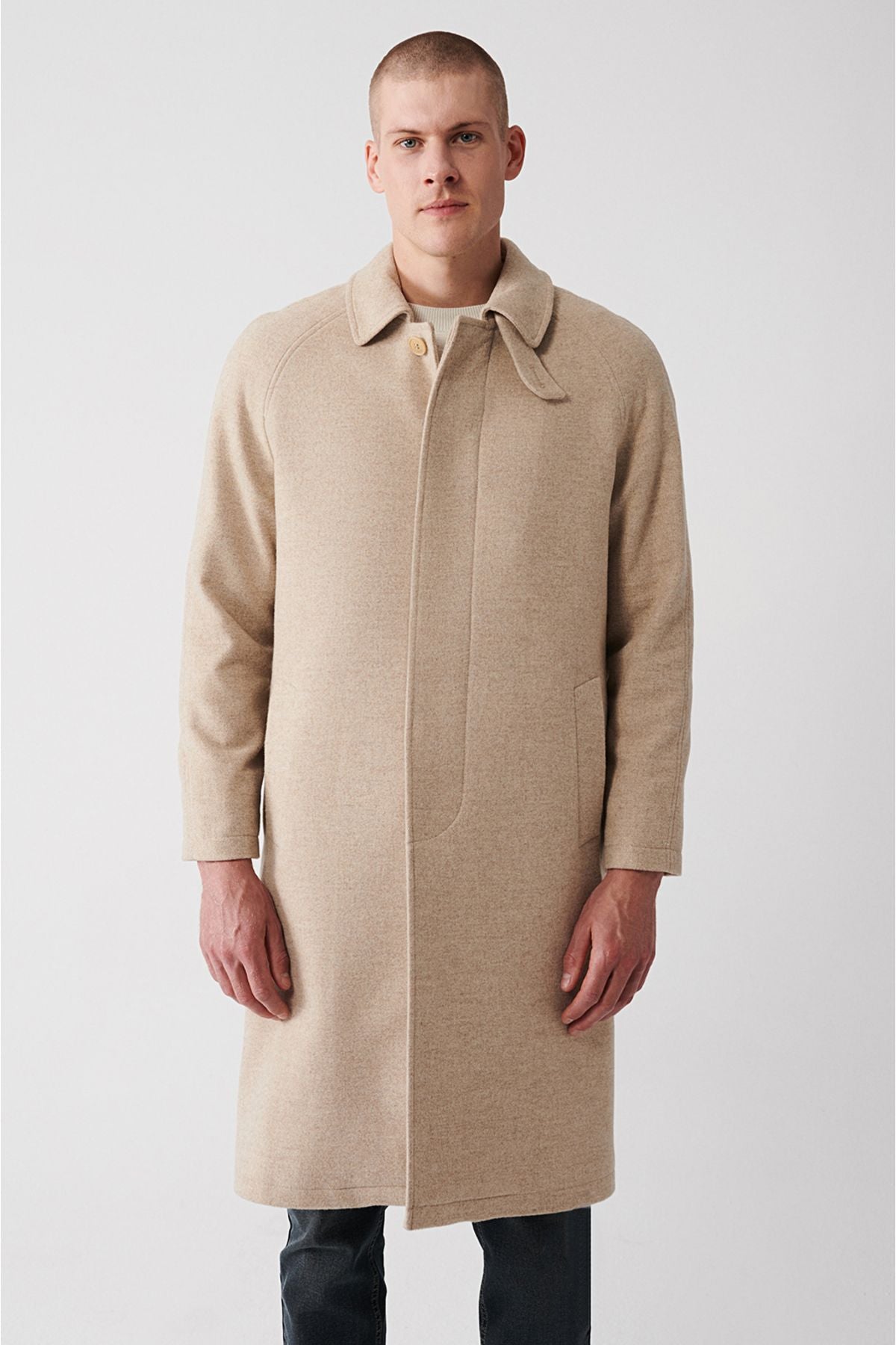 Men's beige woolen hidden eggs long stamp coat with men