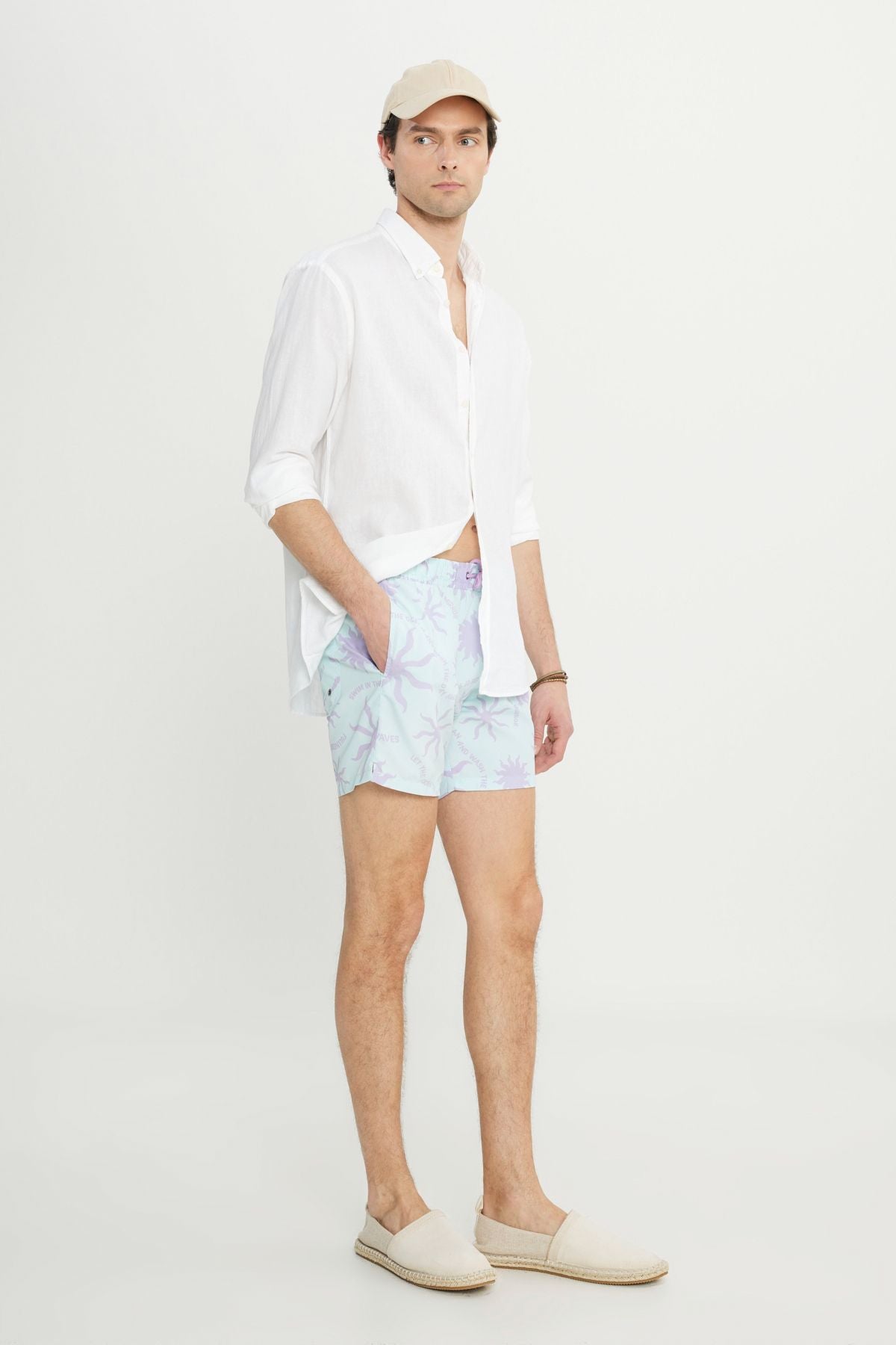 Normal cutting pocket quickly dry patterned swimsuit sea shorts purple