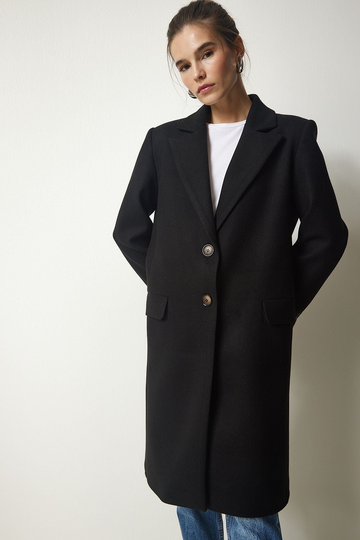 Female Black Cruve Yaka buttoned stamp coat to00114
