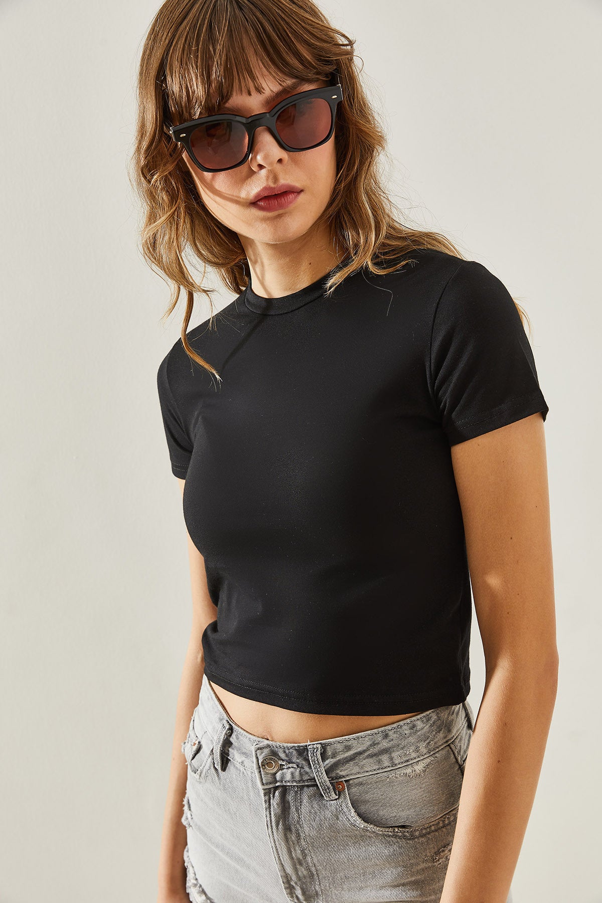 Women's Crew Neck Basic Crop T-Shirt 60251338