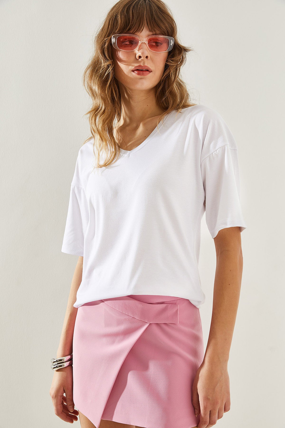 Women's V-Neck Short Sleeve Basic T-Shirt 60251204