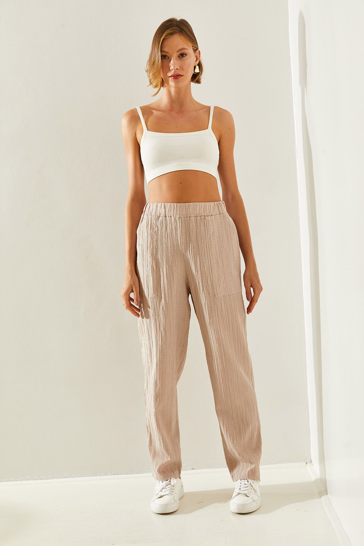 Woman Big Pocket Detail Waist Tire Linen textured pants 60251292