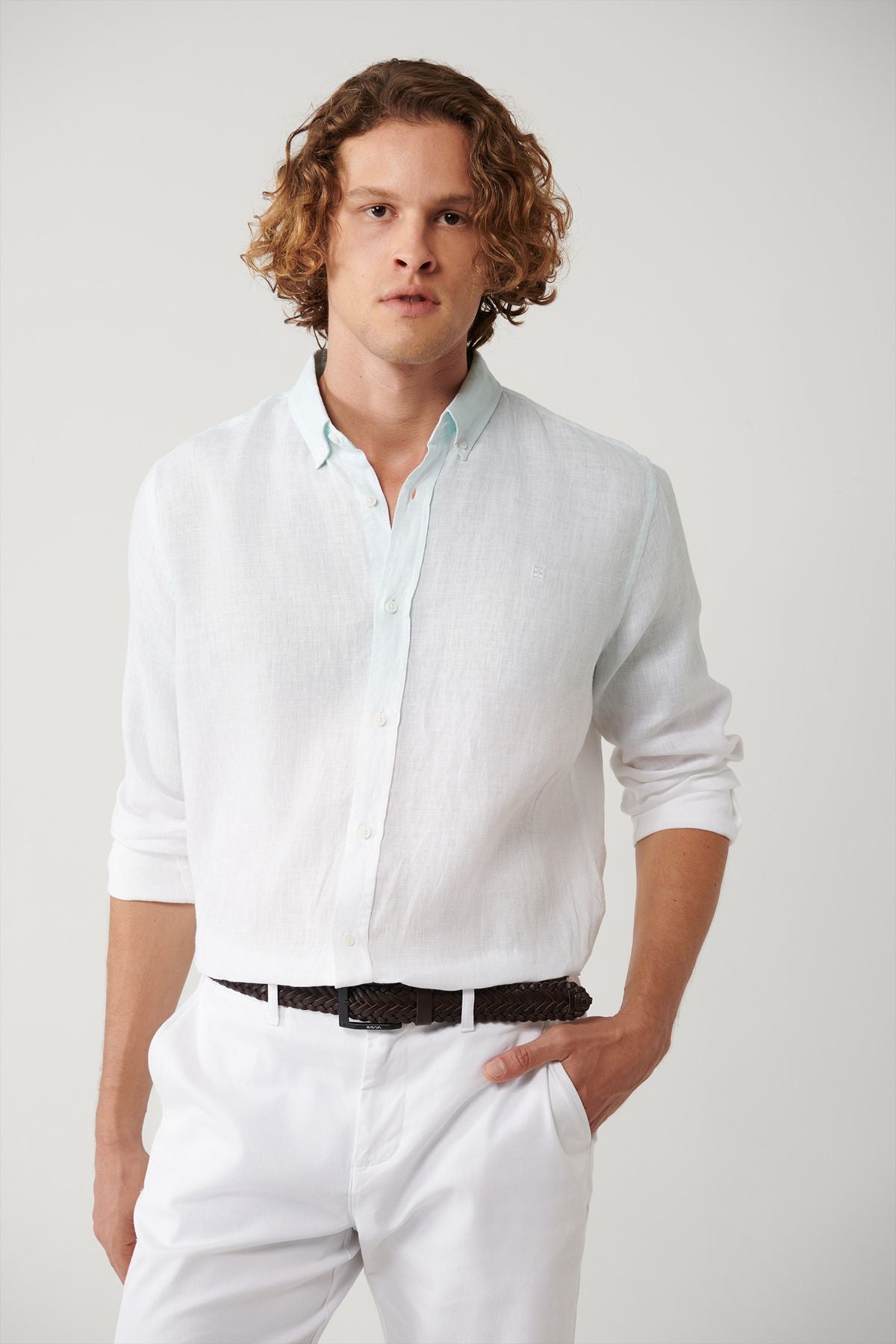 Men's light blue button collar 100 %linen shirt A41y2195