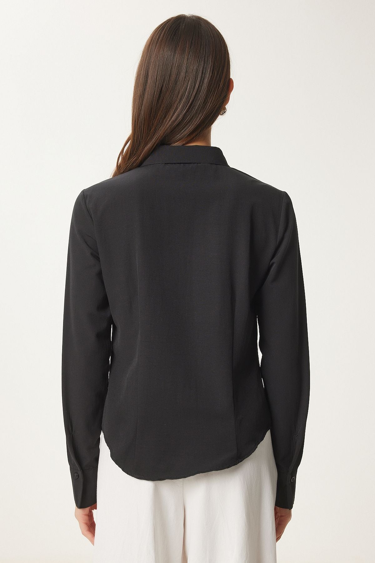 Female black button basic shirt RQ00001