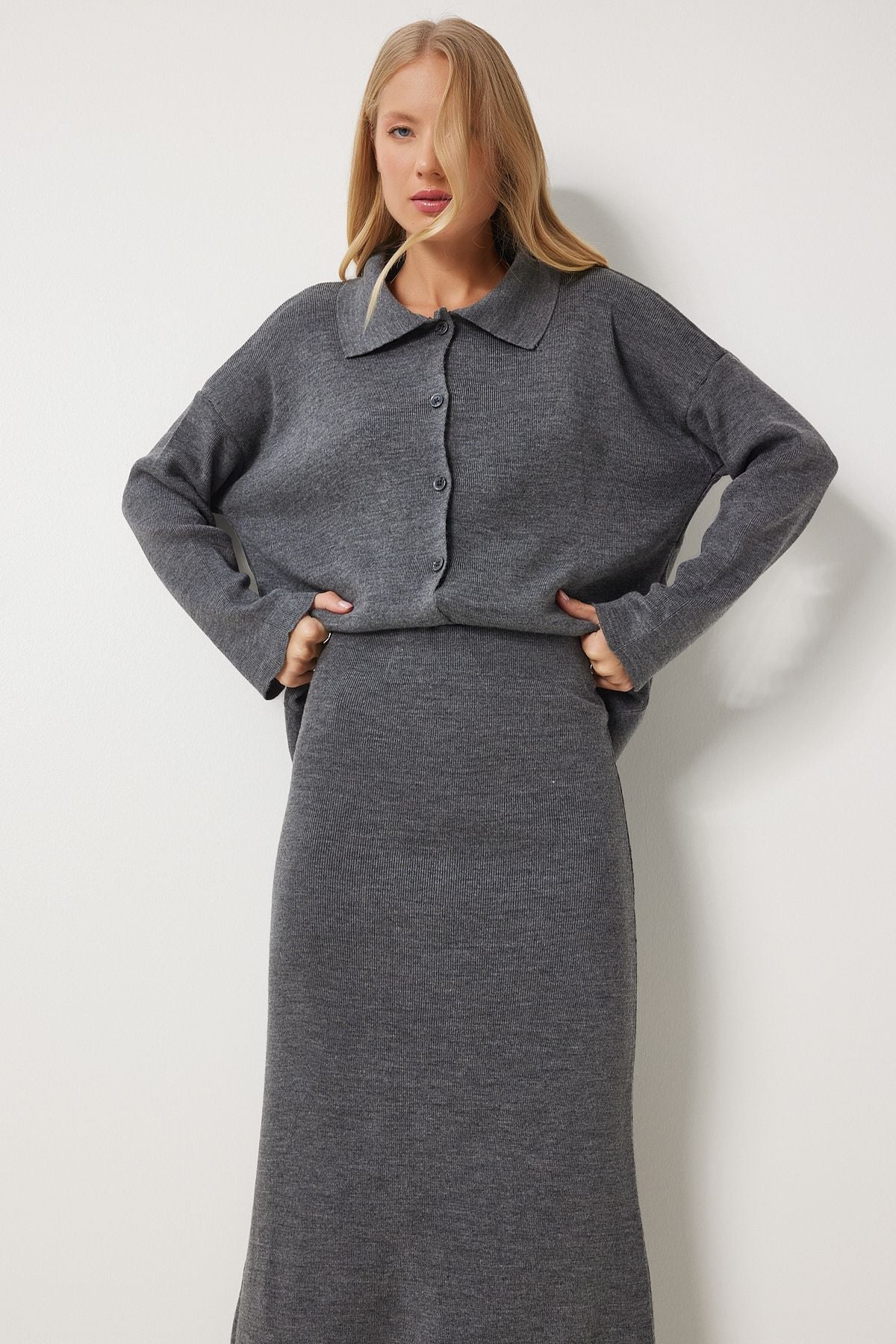 Women's Gray Polo Yaka knitwear cardigan skirt set PF00090