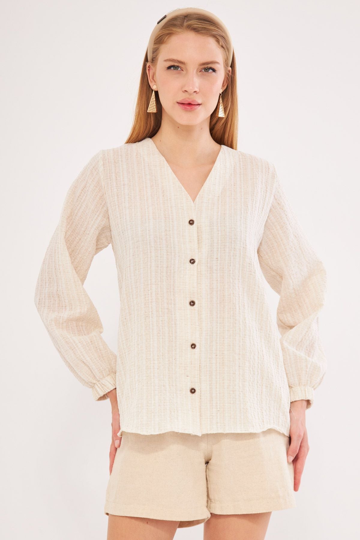 WOMEN'S CREAM ARMED BUILDING BUILDING SHIRT ARM-24K001002