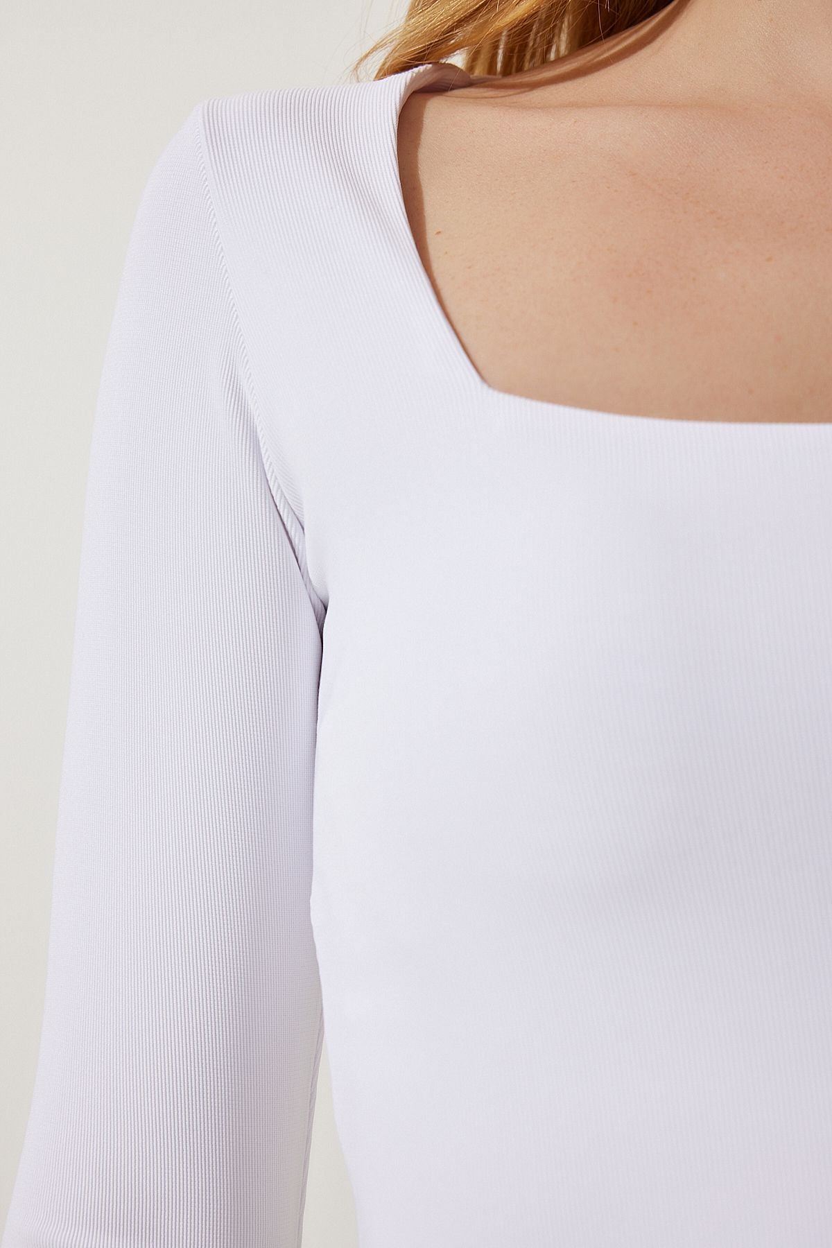 Woman White Square Collar Crop Knitting Blouse AN00176