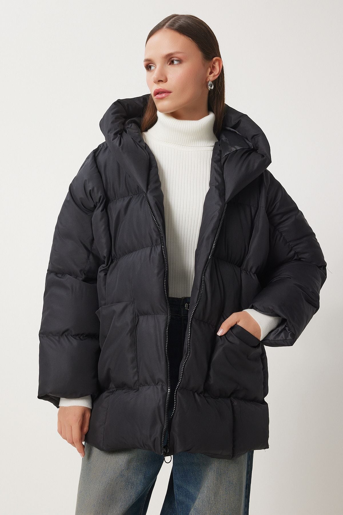 Woman black hooded oversiz swelling coat rv00002