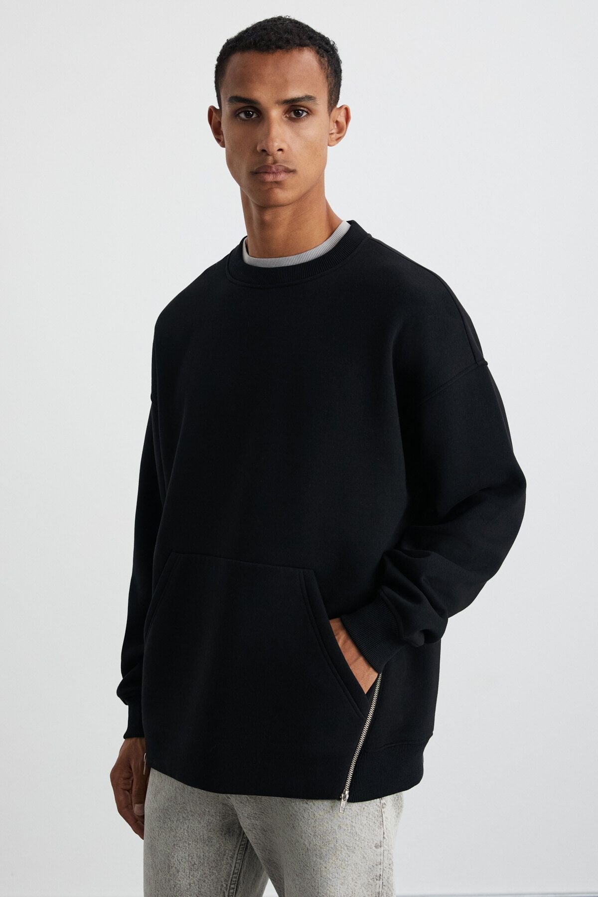 Sandıagos Men's Cotton-Polyester Black Sweatshirt